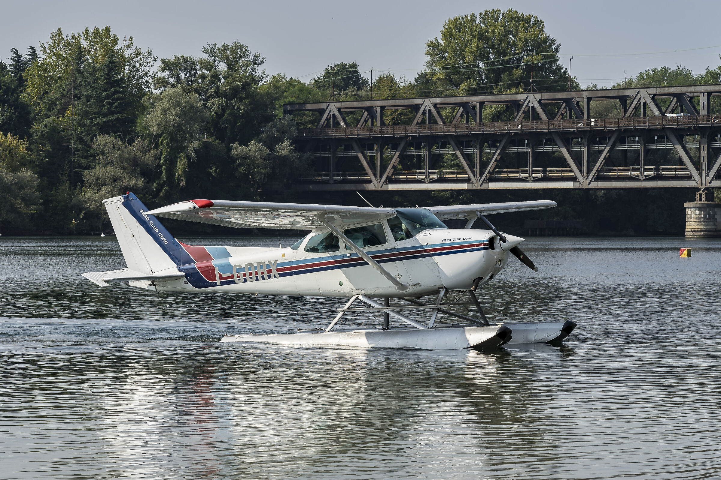 Attracco del Cessna 172 “Skyhawk” i-gdrx al pont...