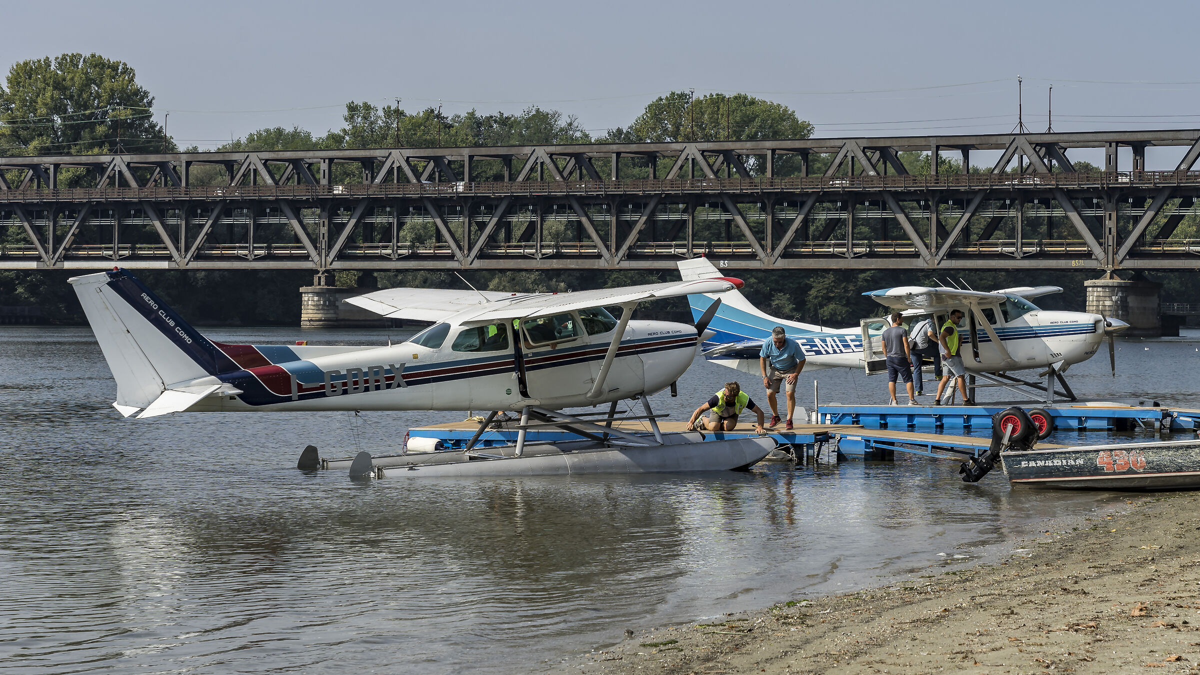 Attracco del Cessna 172 “Skyhawk” i-gdrx al pont...