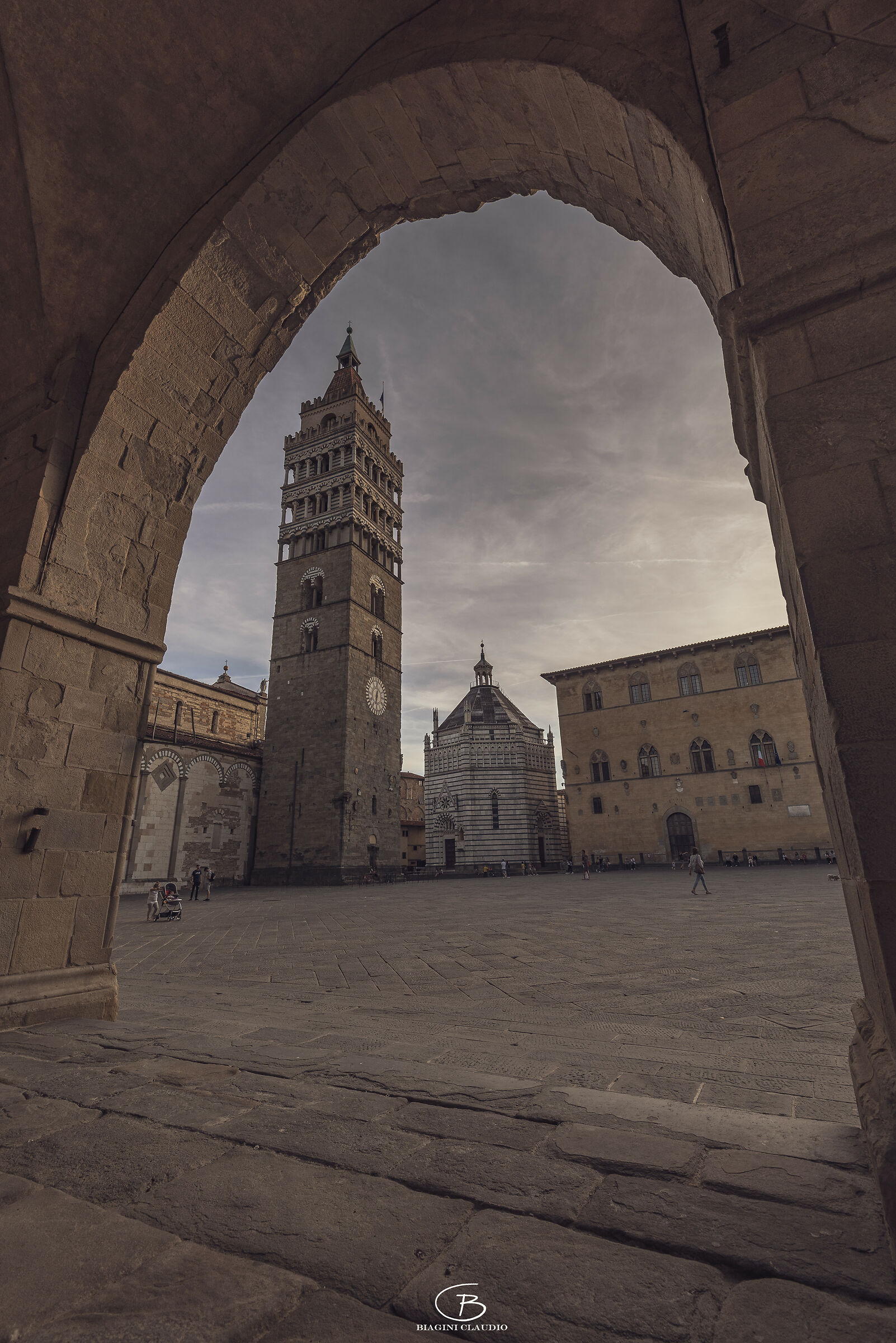 Cathedral Square nestled in the rock