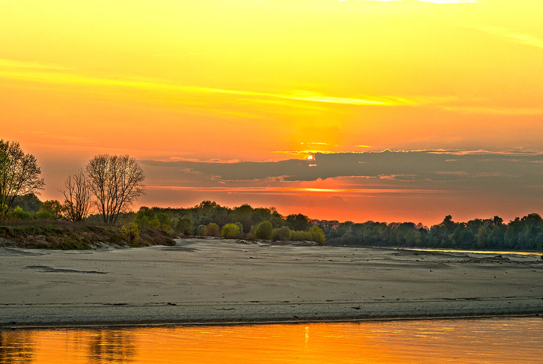 Tramonto sul fiume