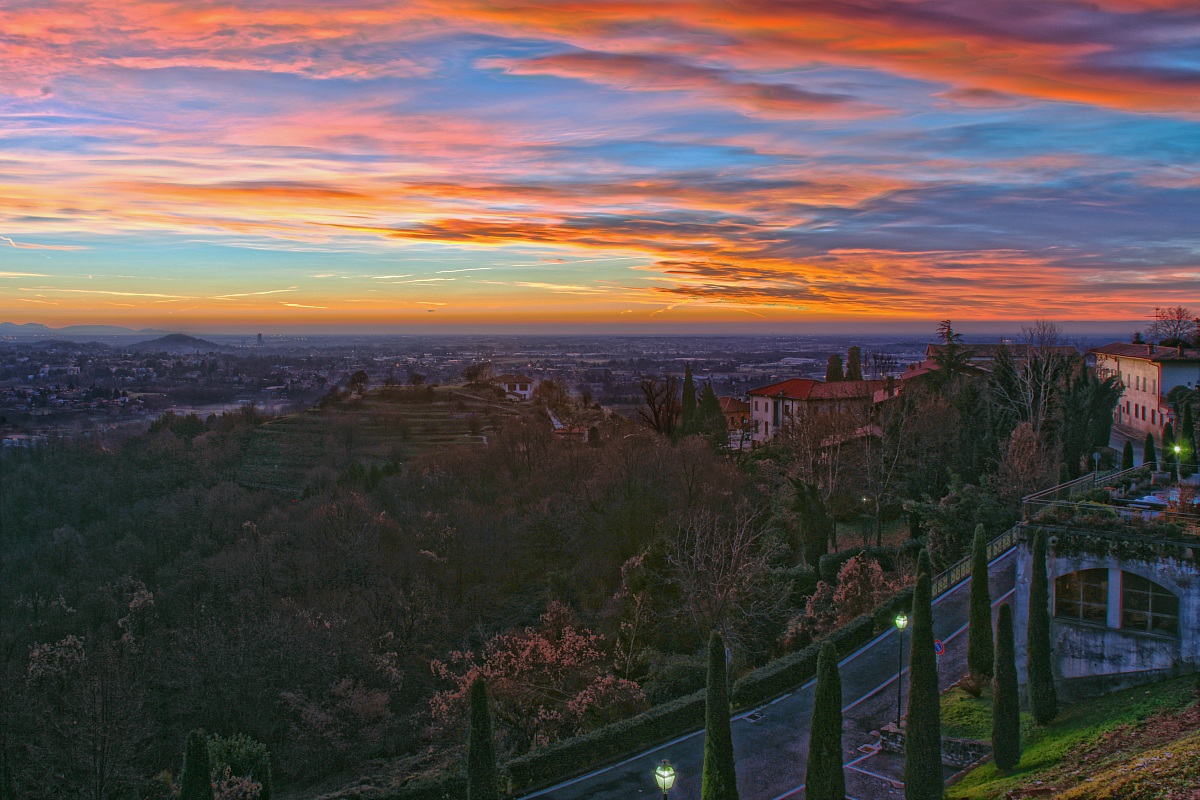 Dawn of 'Epiphany (Montevecchia) LC