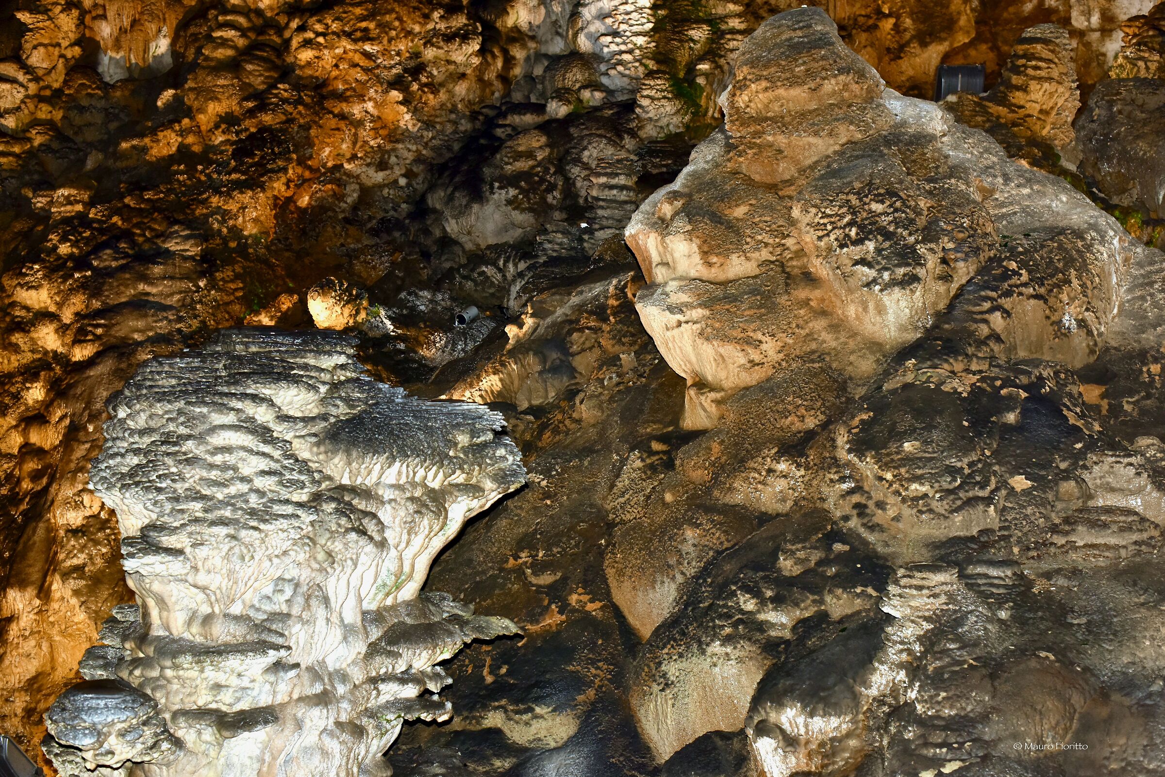Giant Cave