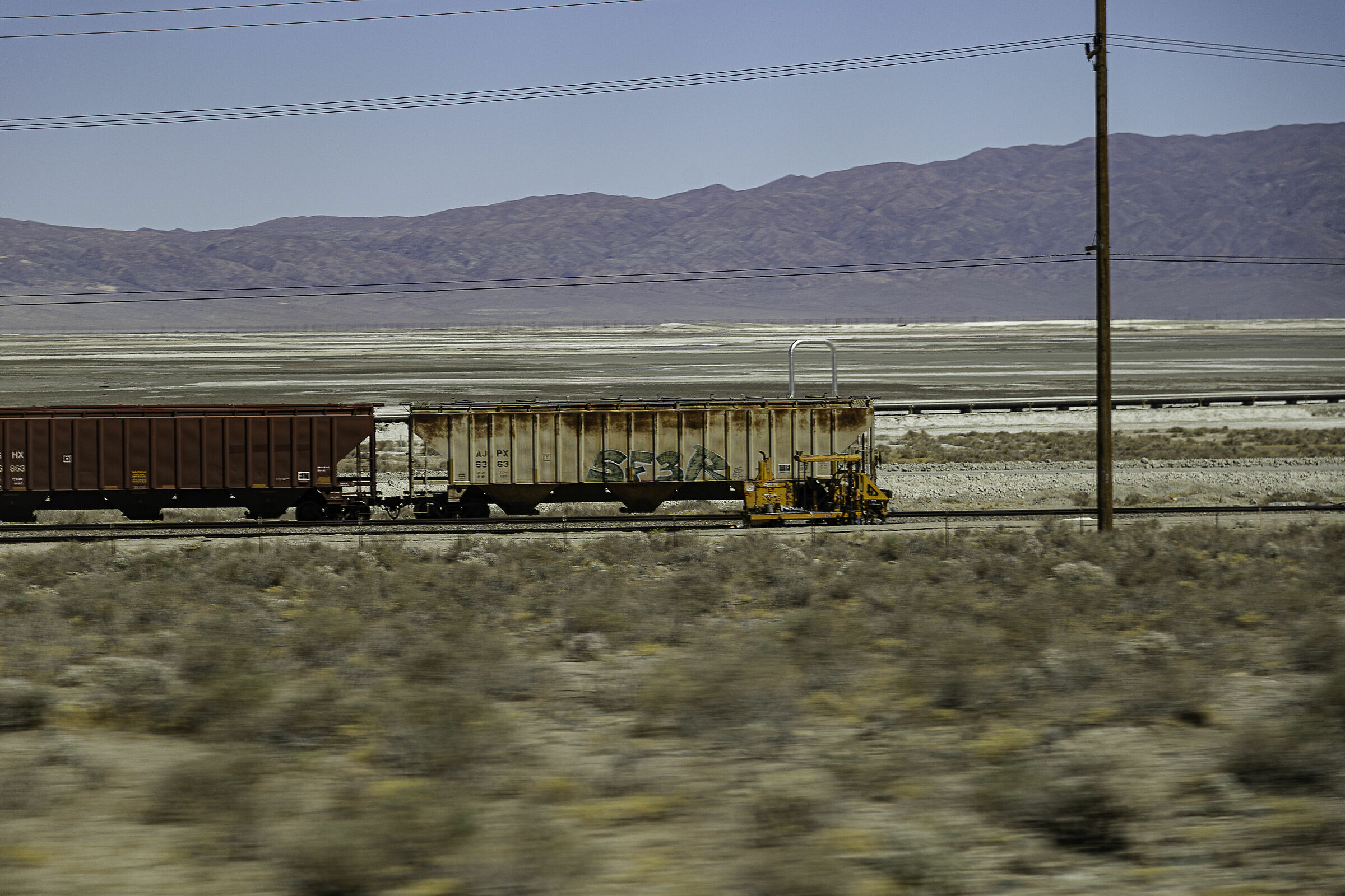 American deserts between California/Arizzona/Nevada
