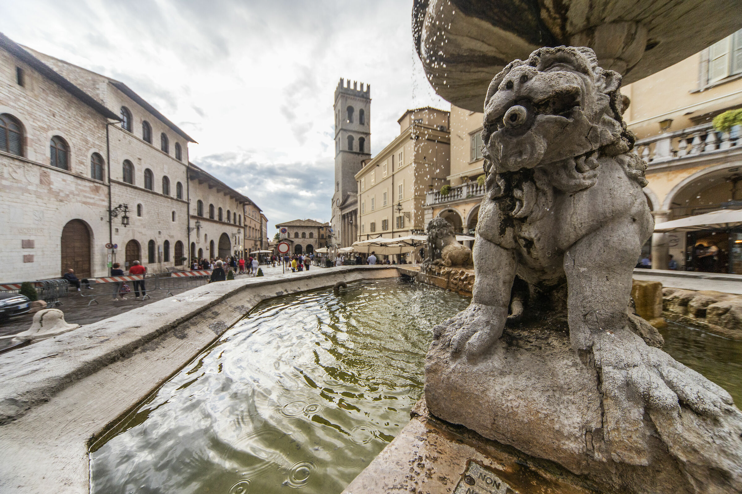 walking for assyrians