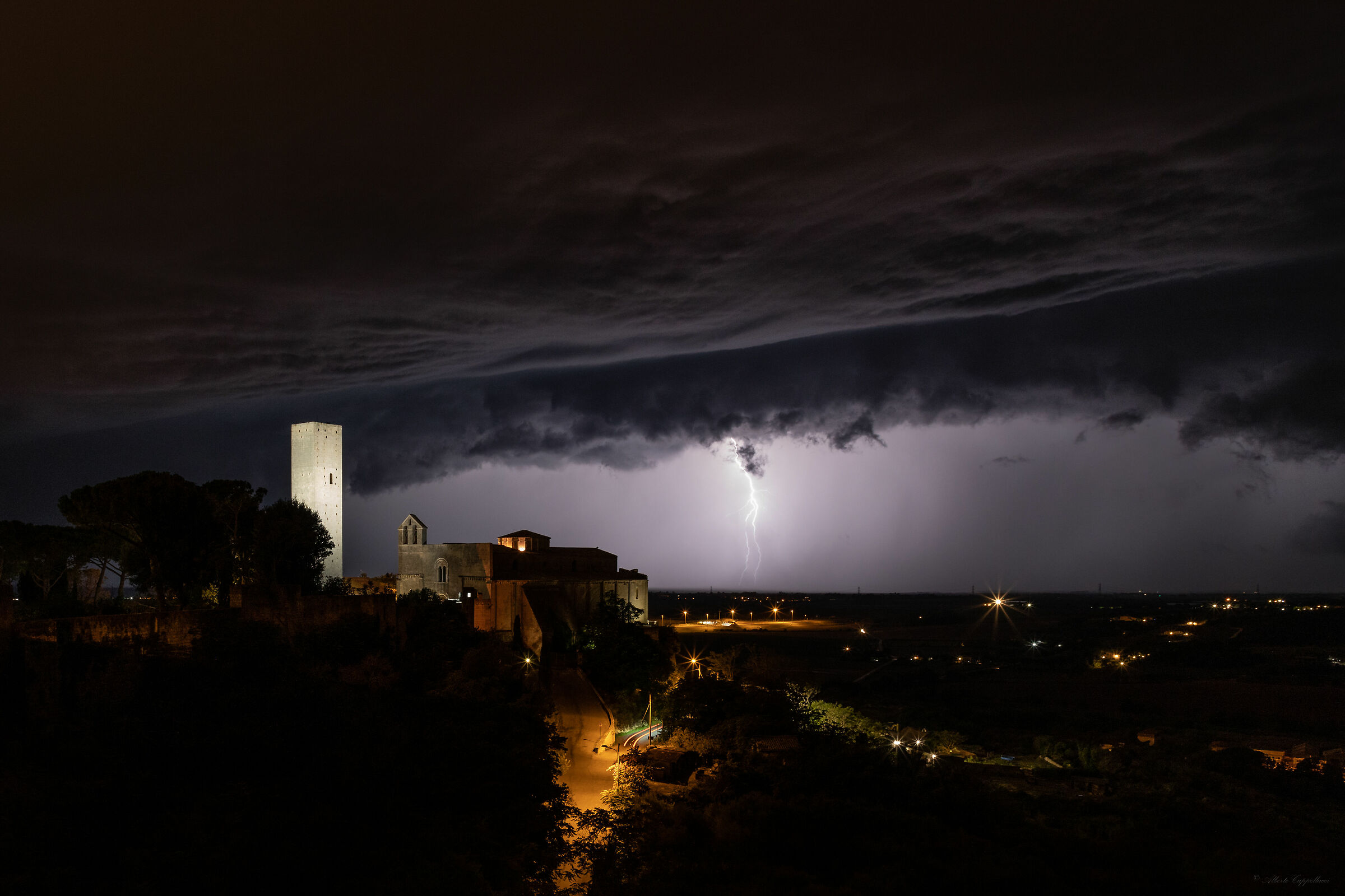 Incoming thunderstorm
