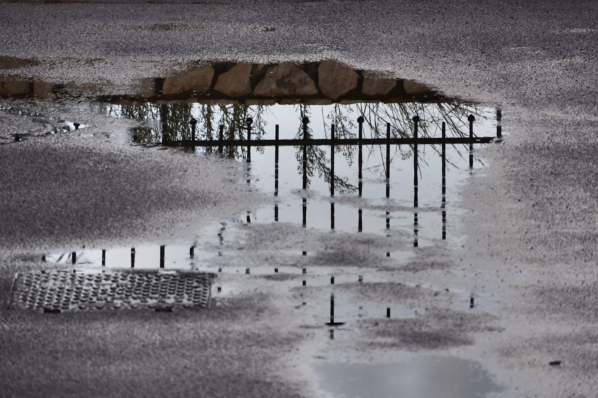 Mirror rain