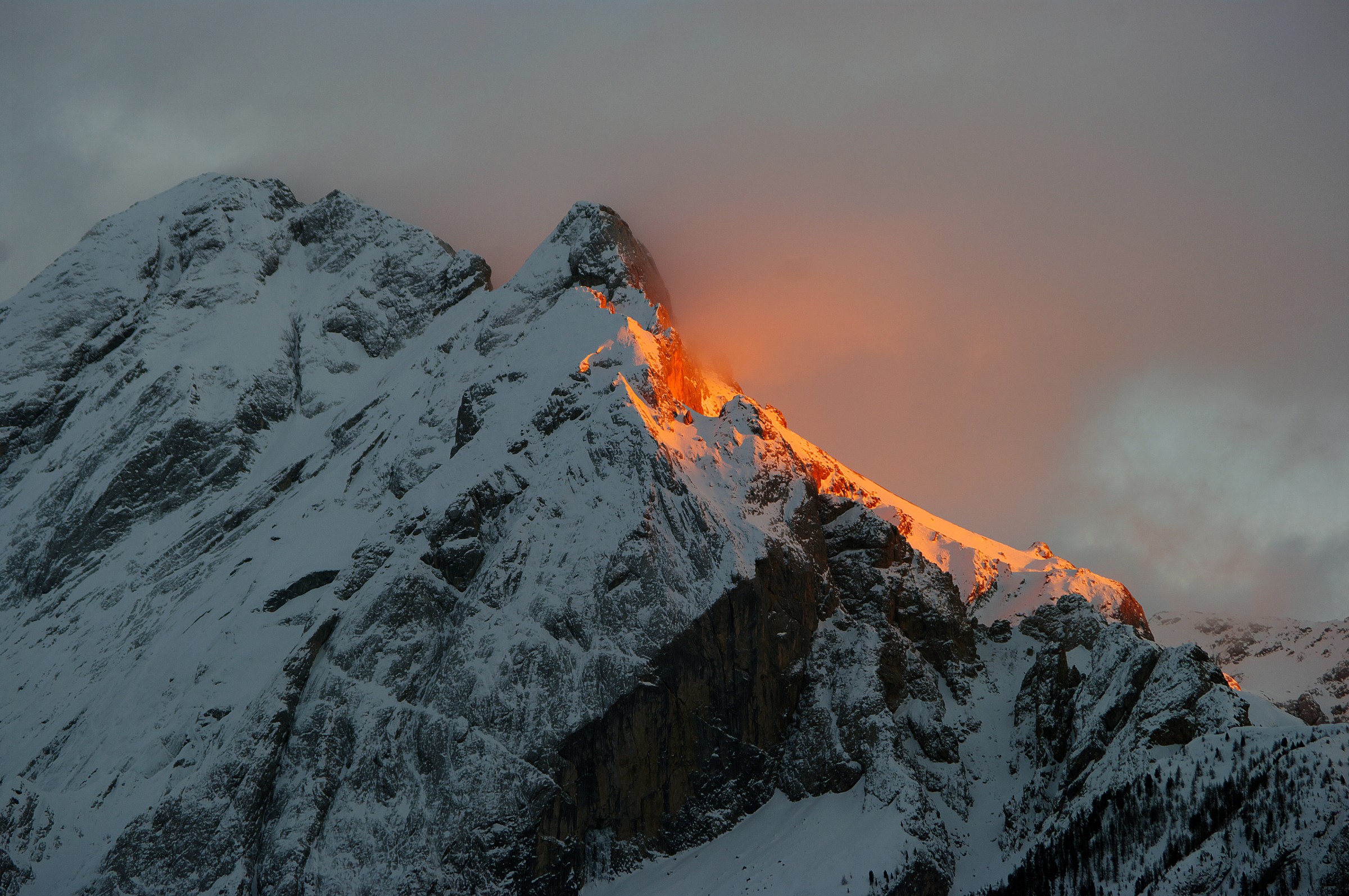 Last lights on Gran Vernel