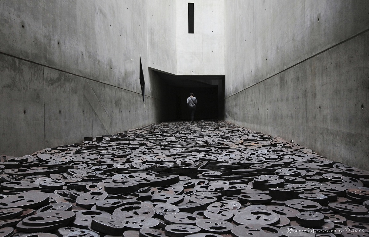 Jewish Museum Fallen leaves