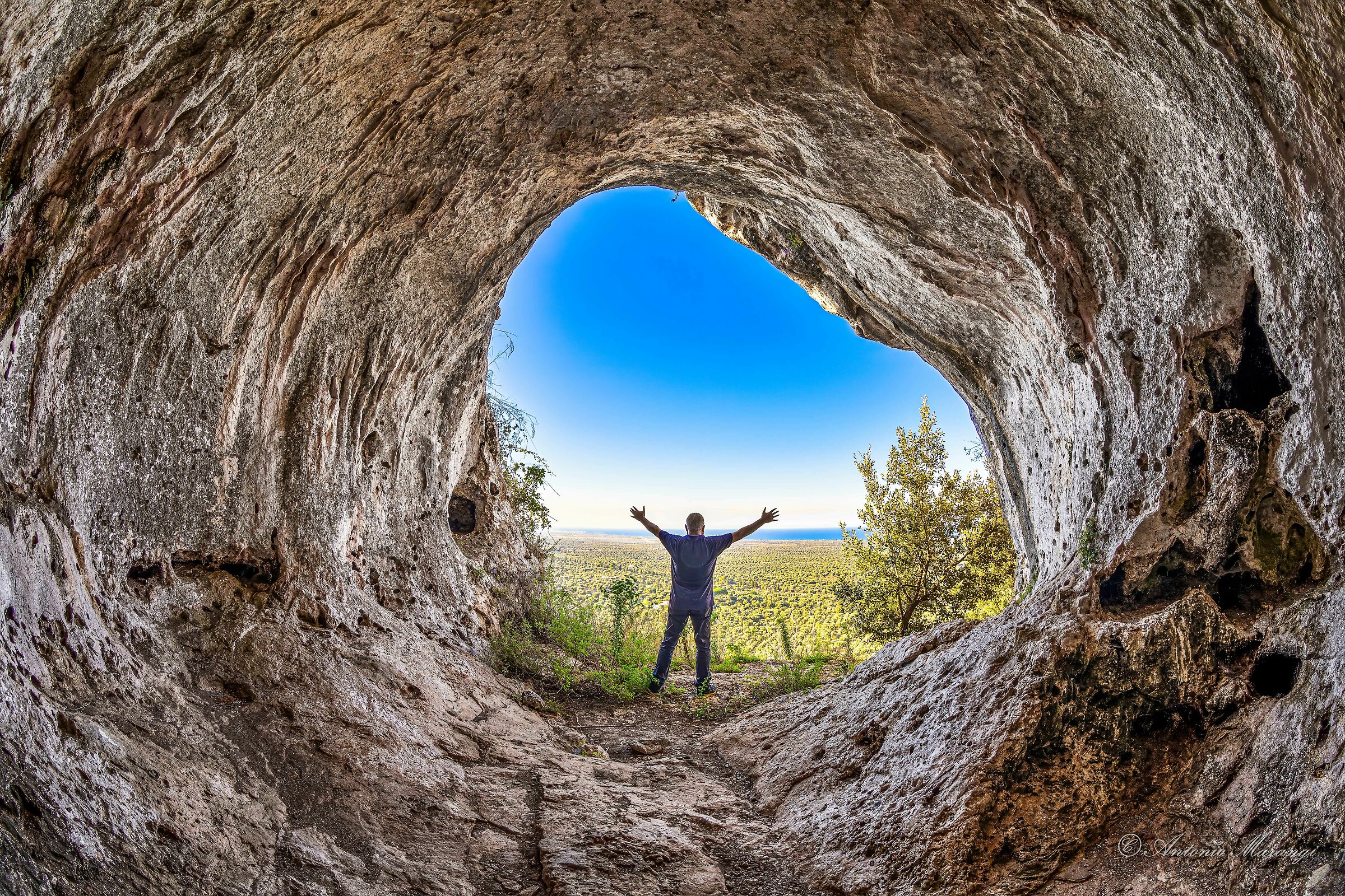 la grande bellezza della grotta dei millenari