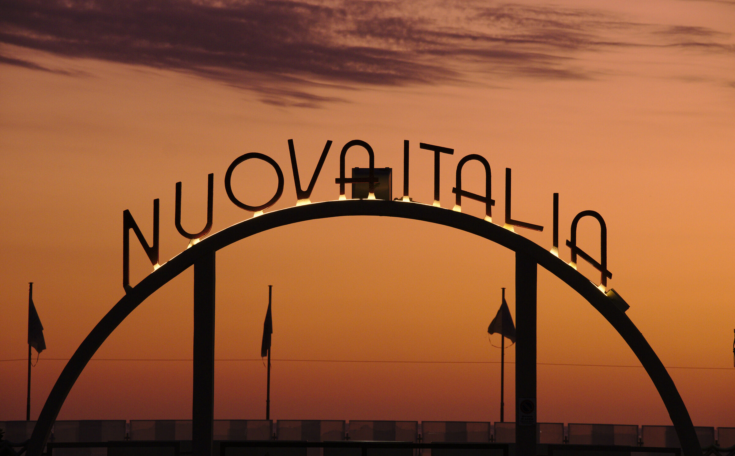 Nuova Italia al tramonto (Honi soit qui mal y pense)