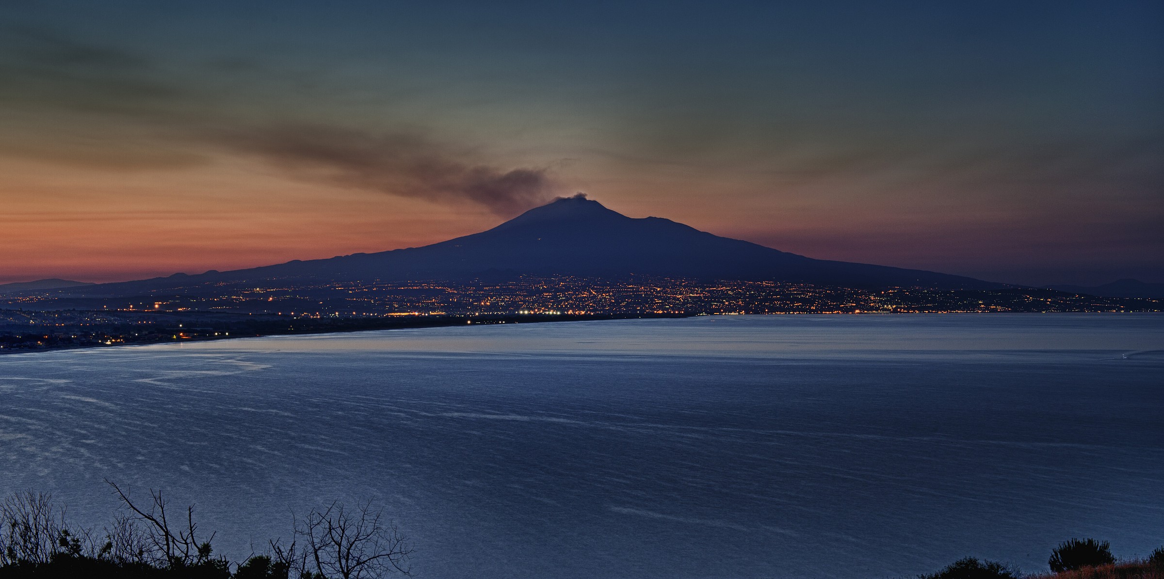Tramonto a Costa Saracena... l'Etna e Catania....