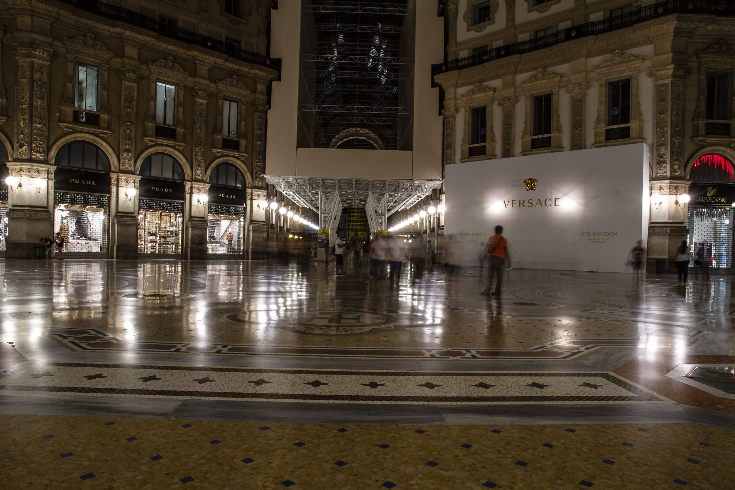 Lights in Galleria Milano 2
