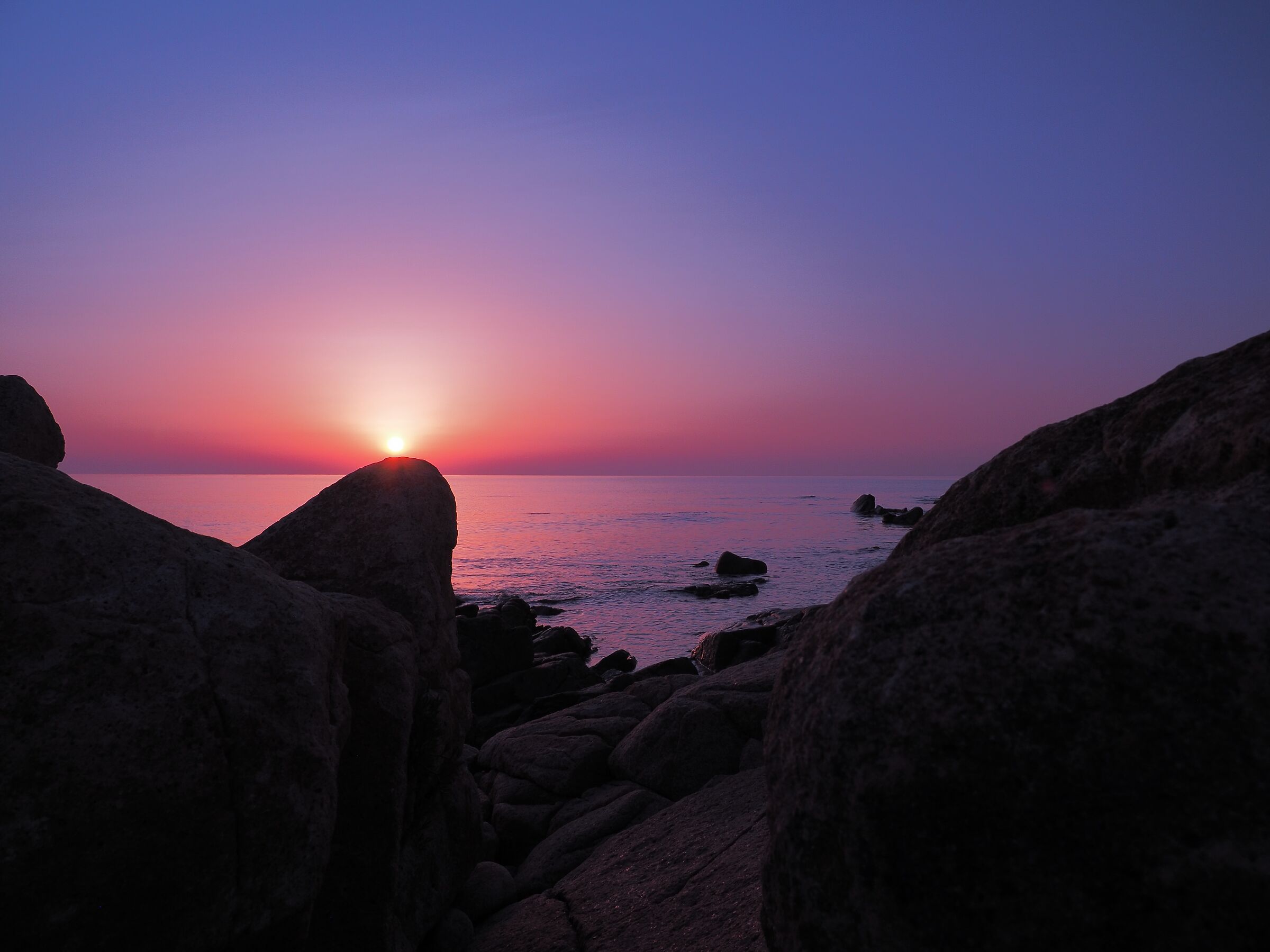 Sunrise in Cala Ginepro