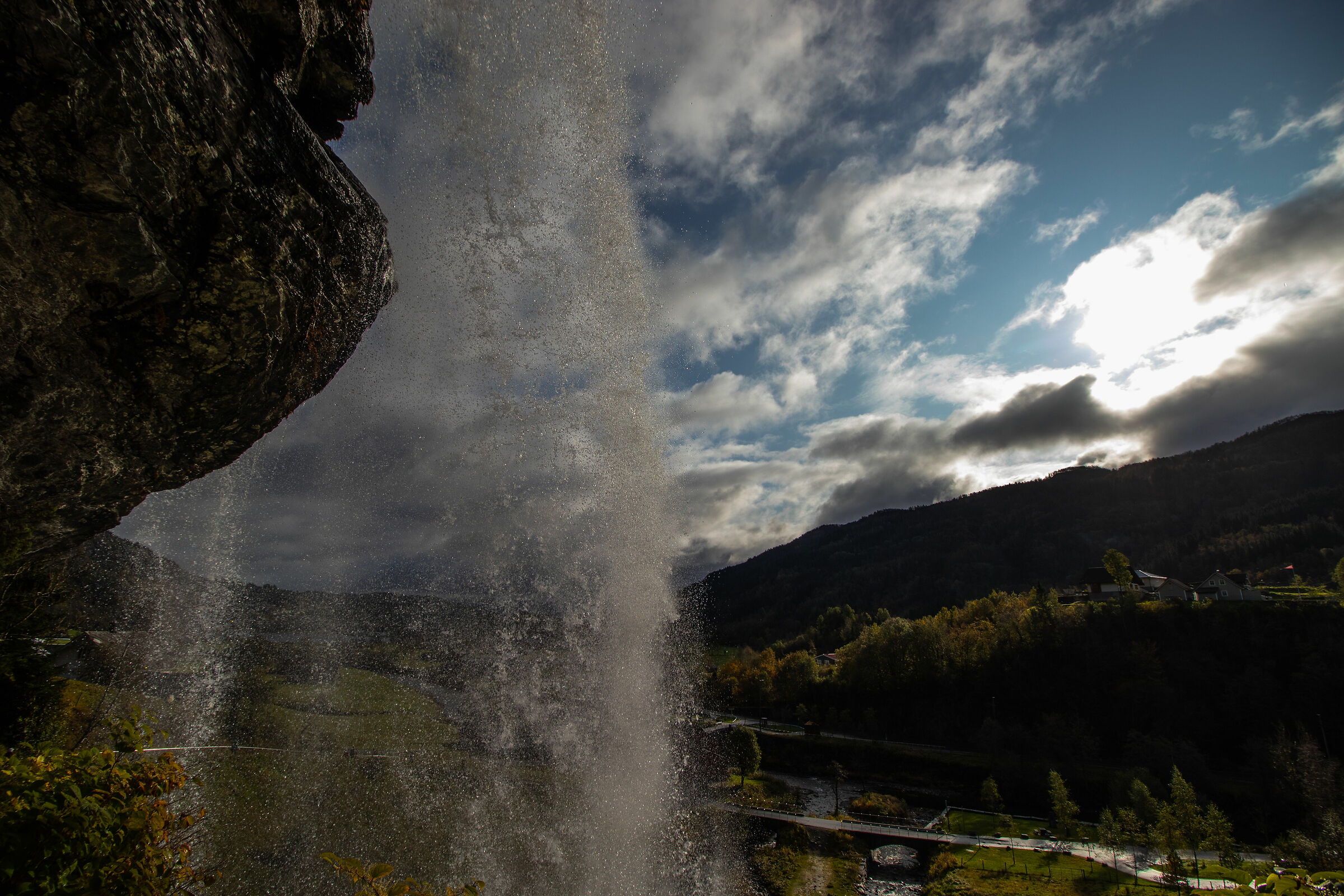 Sotto la cascata