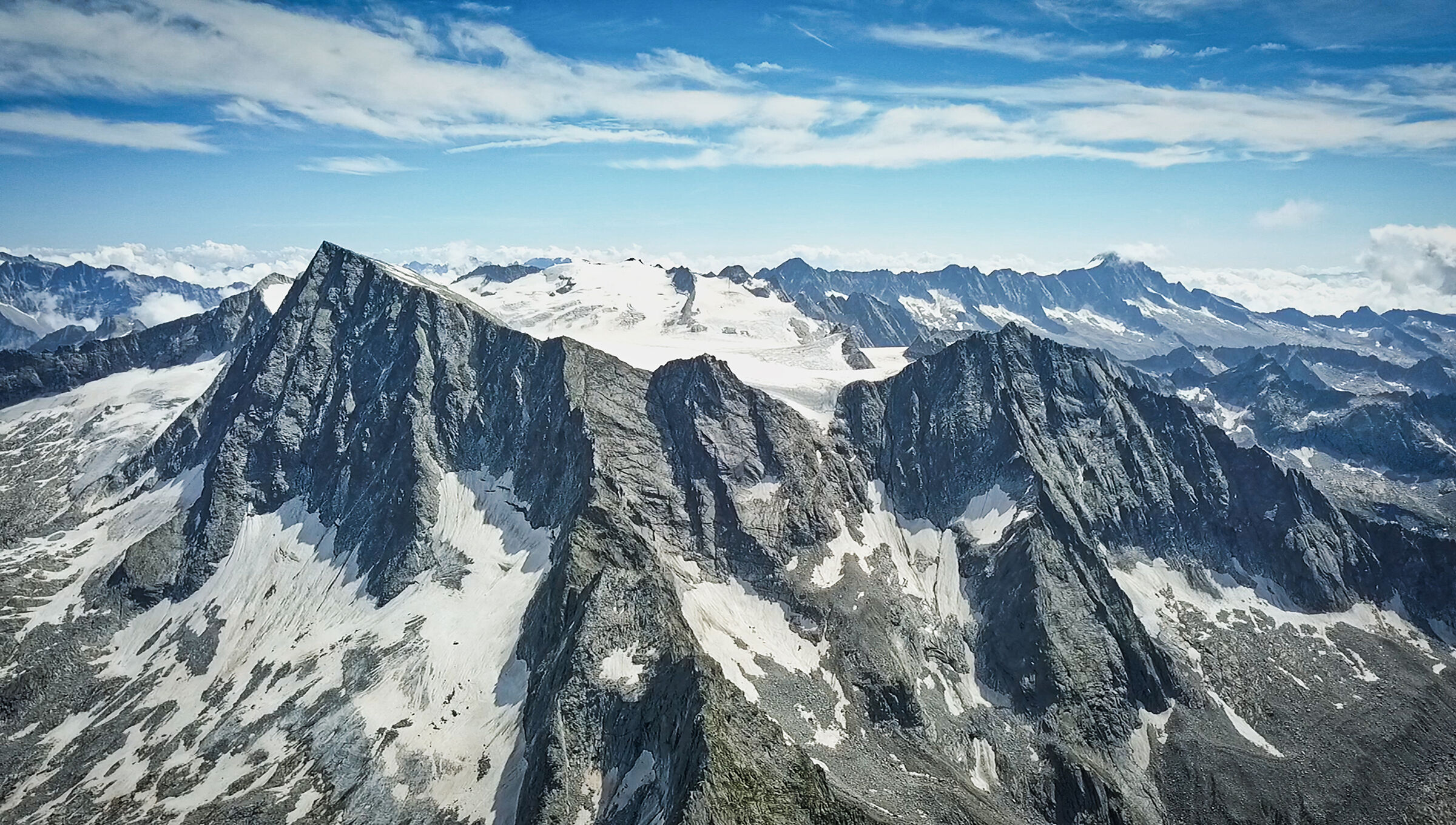 Adamello e il suo gruppo visti dalla cima Plem