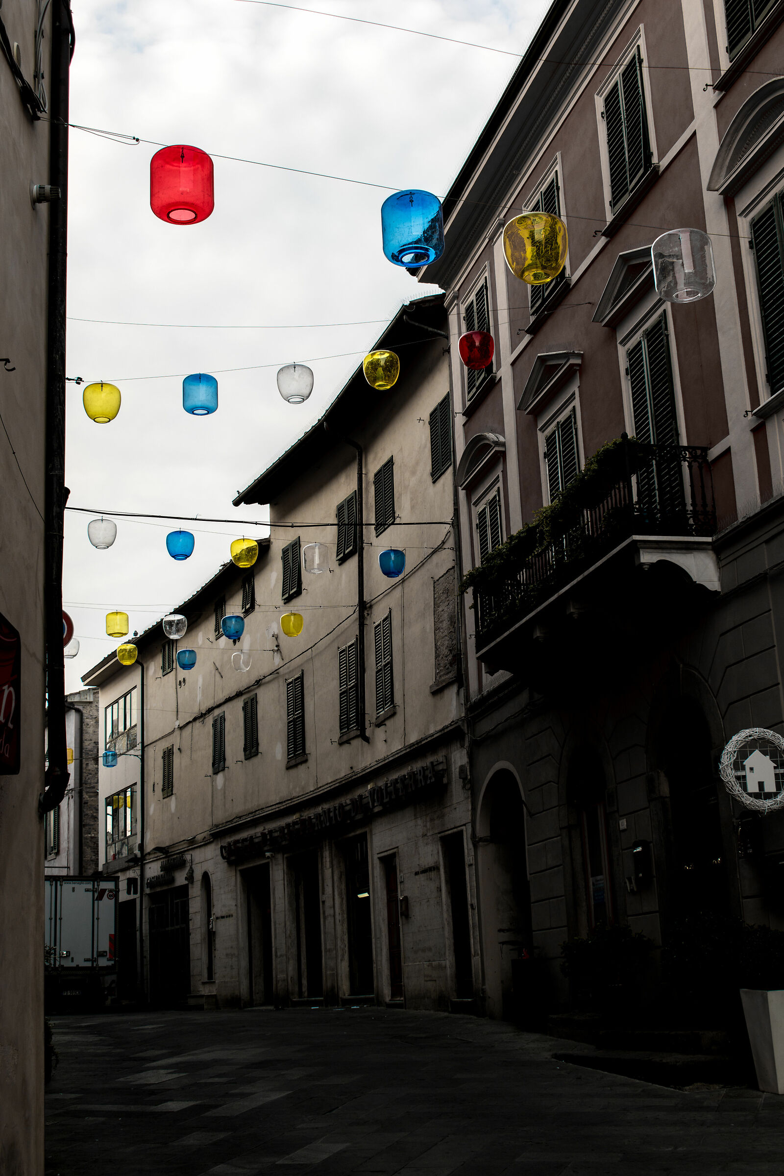 VIA PECCIOLI