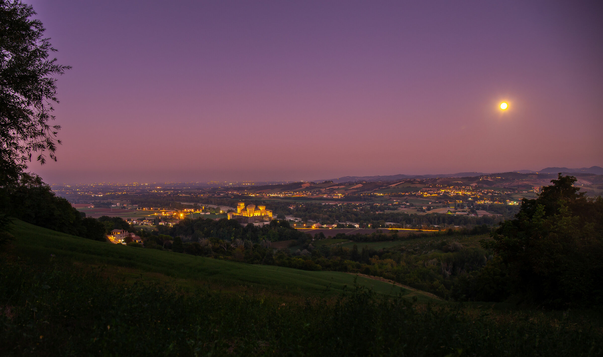A sunset at Torrechiara