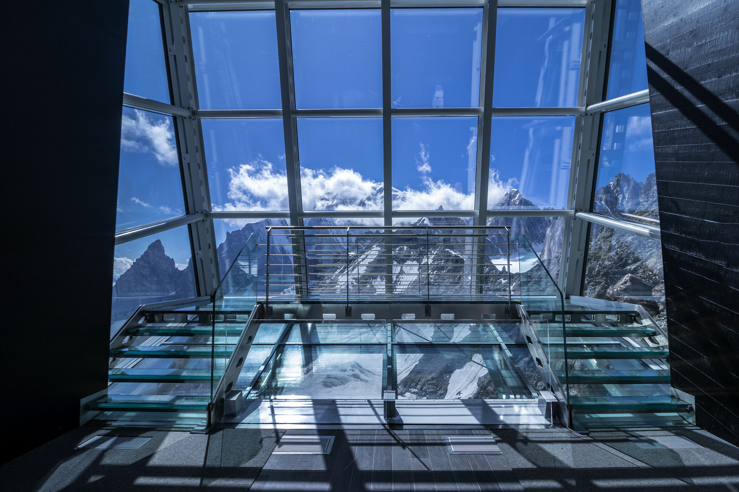 Glass Skyway Mont Blanc
