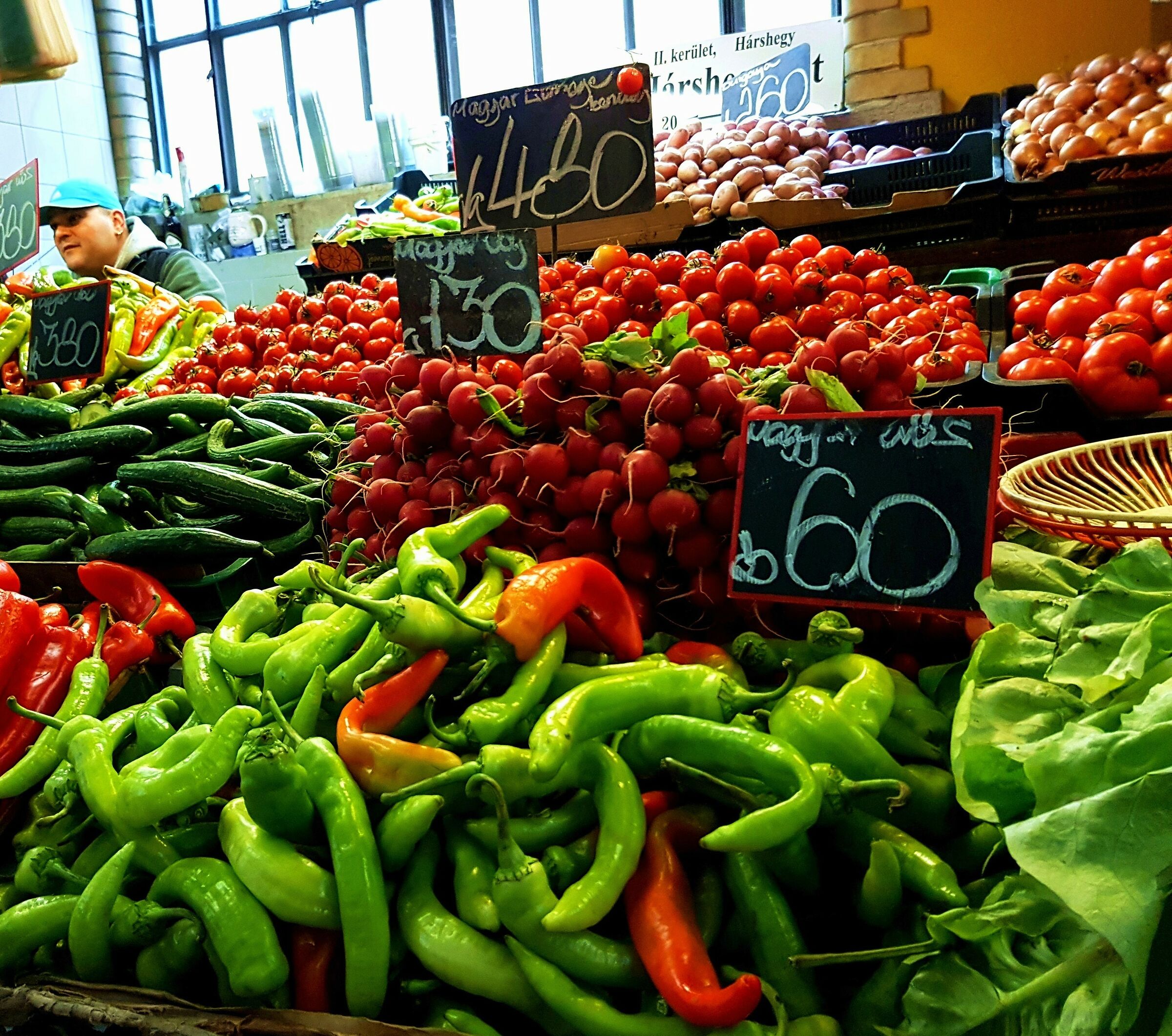 Natura morta dai colori smaglianti