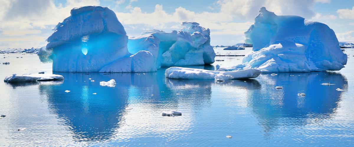 Iceberg 6 con riflessi dentro