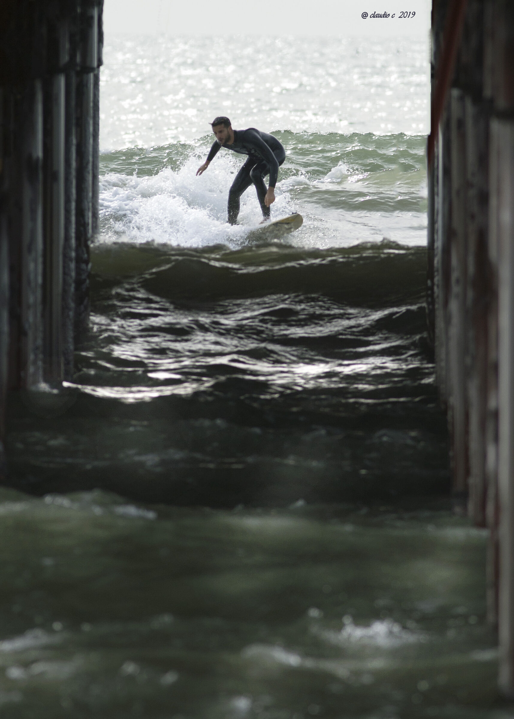 self..sotto il pontile...