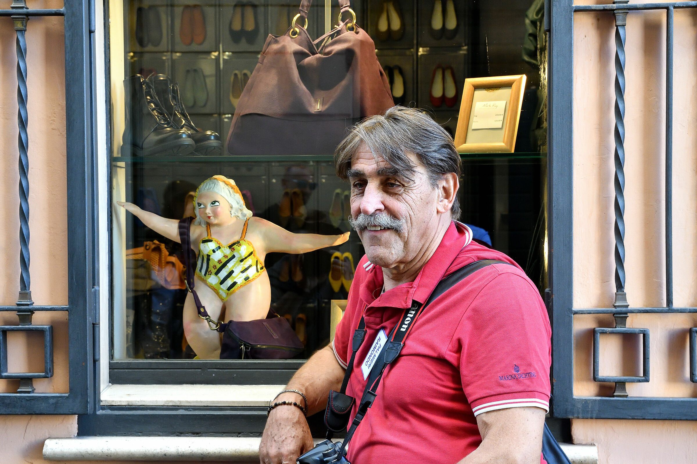 Raymond and the dancer...