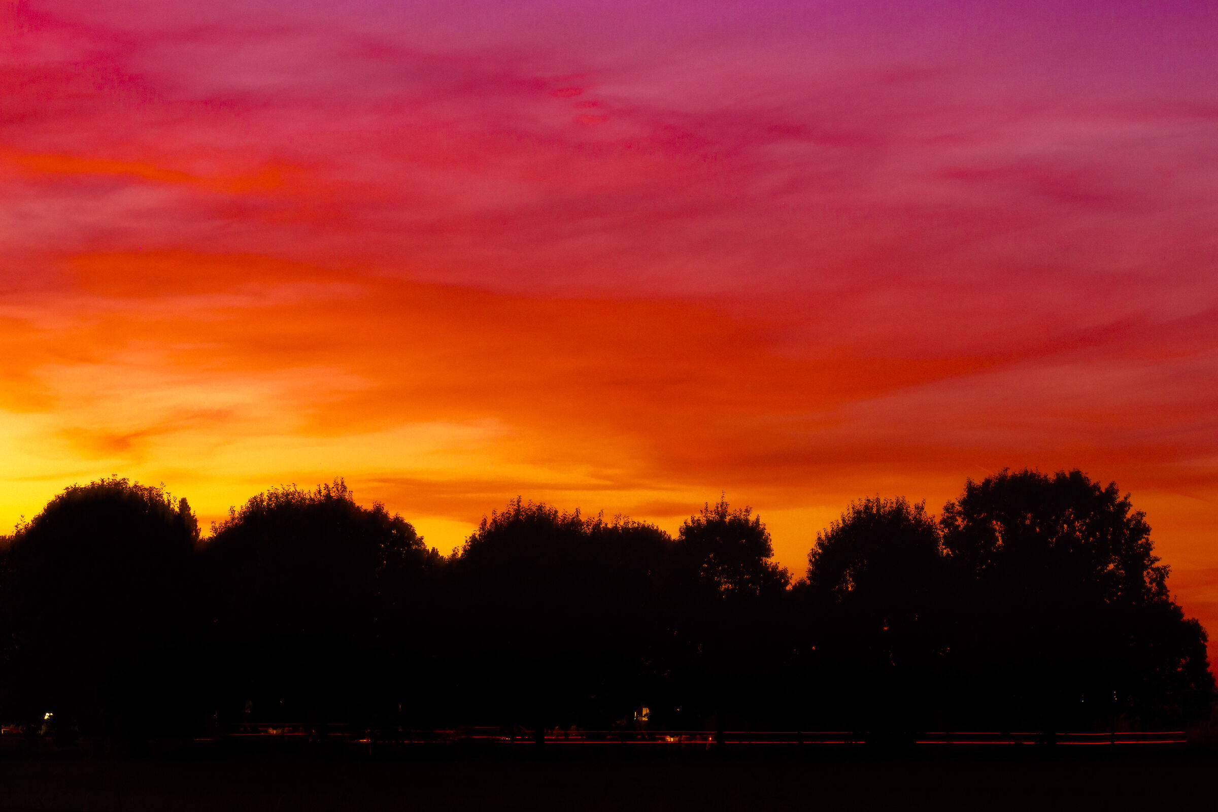 Tramonto su base nera