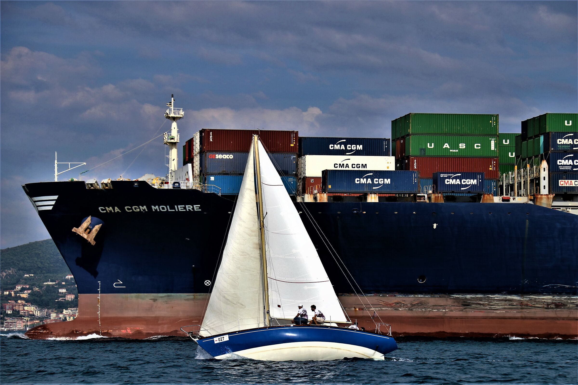 Il ..Gigante e la bambina .. del mare.