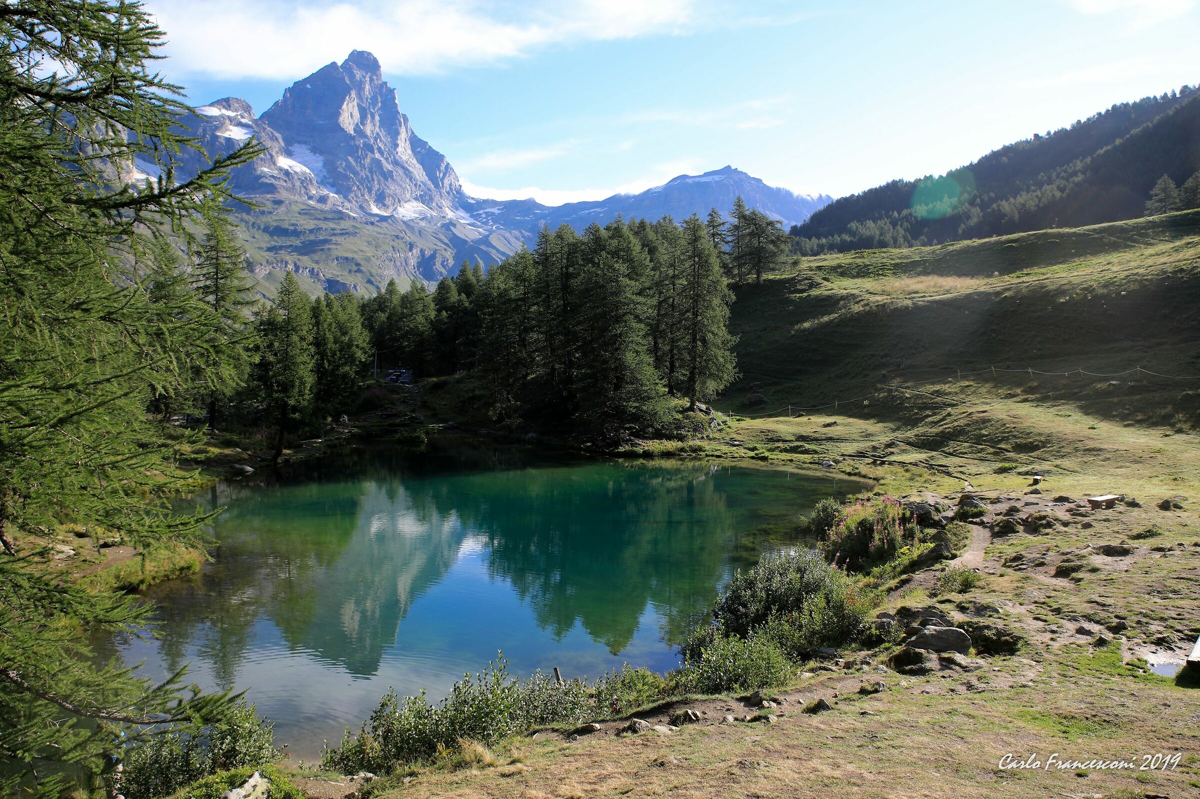 blue lake and Matterhorn