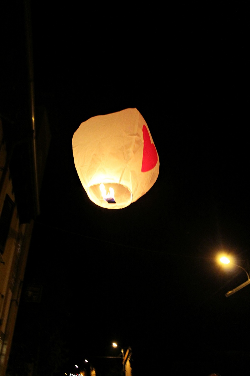 Flying lantern