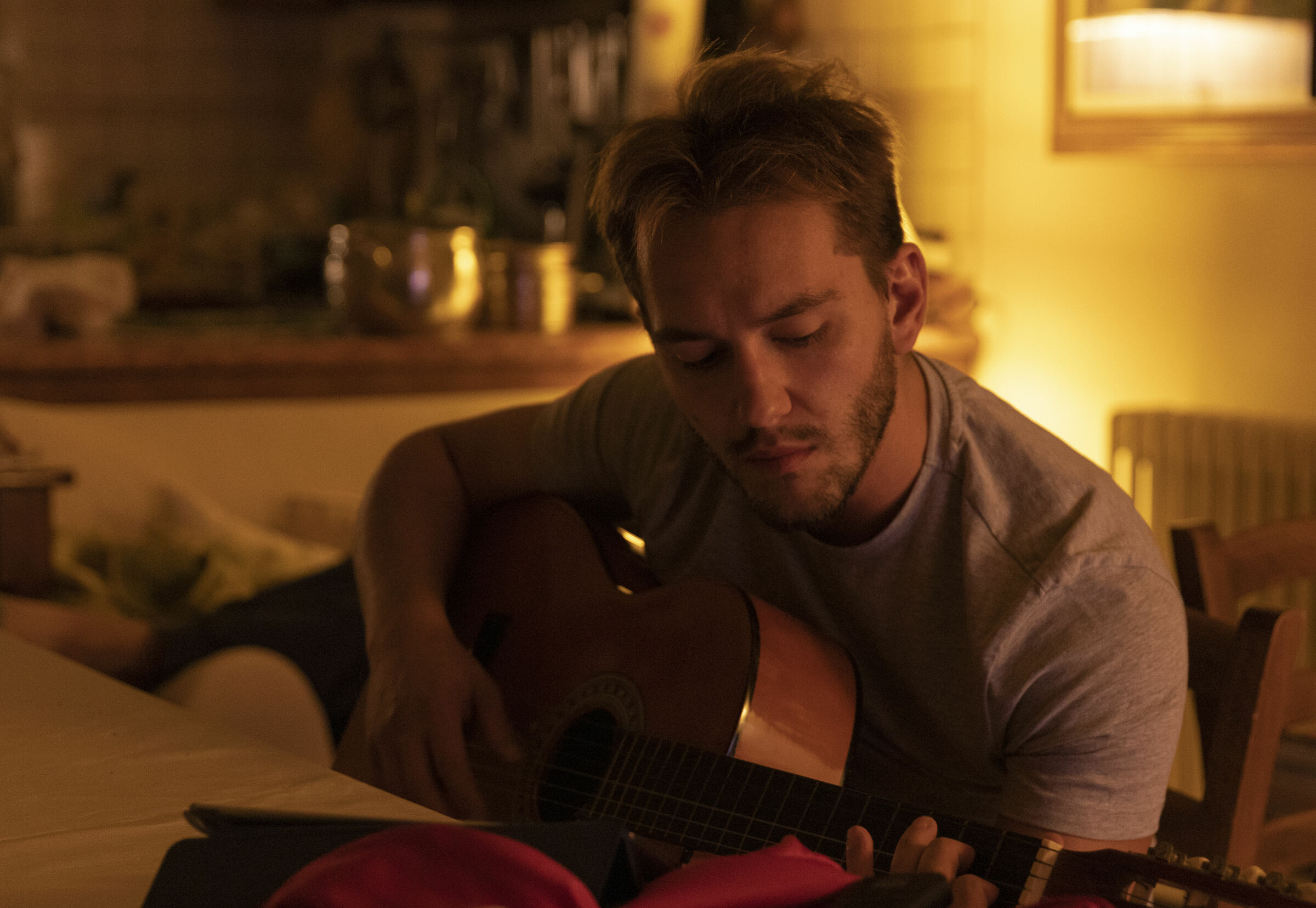 Una chitarra e buona compagnia