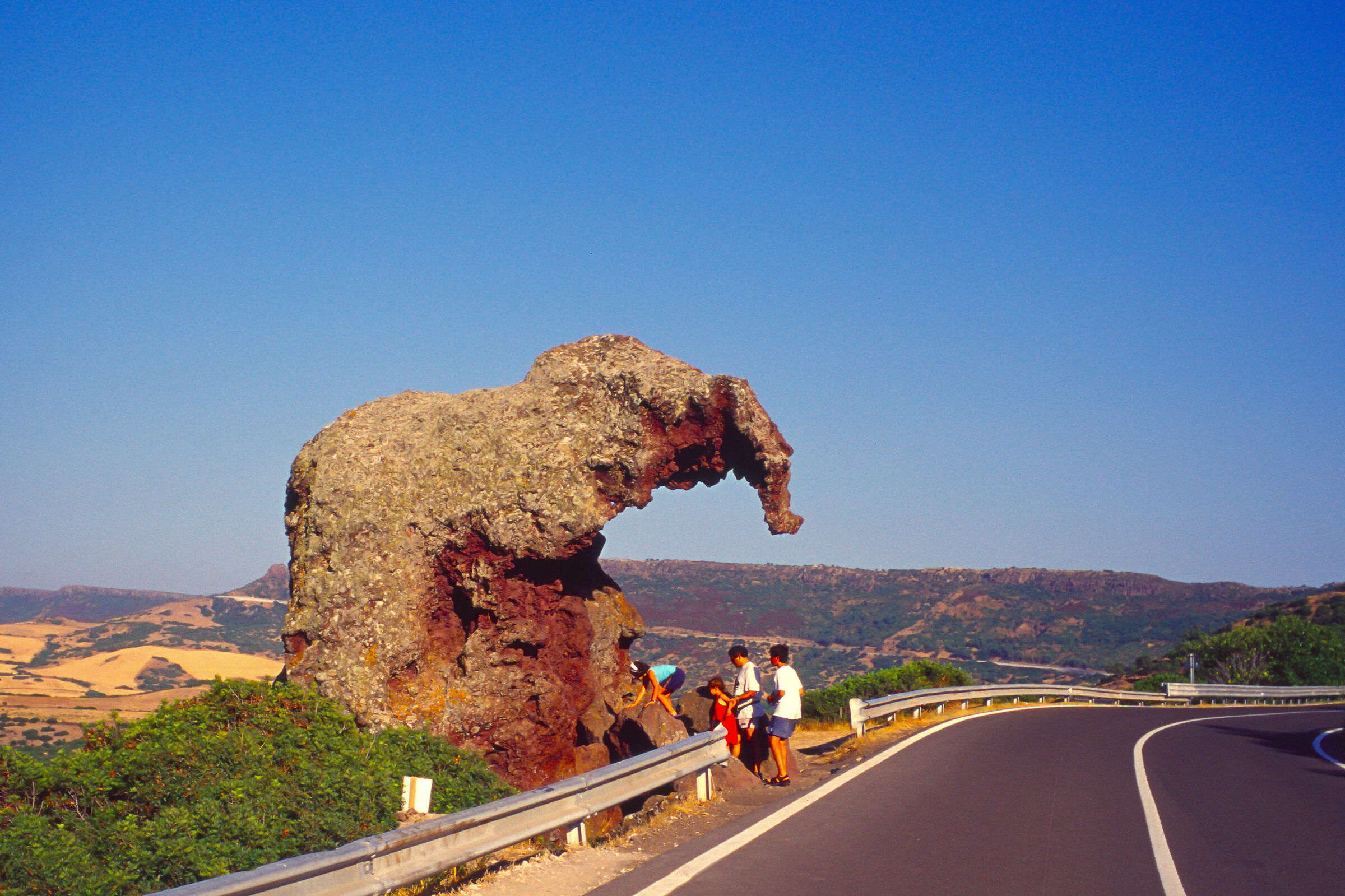 Sardeg.2003-"Granitica" scult. naturale-L'Elef...