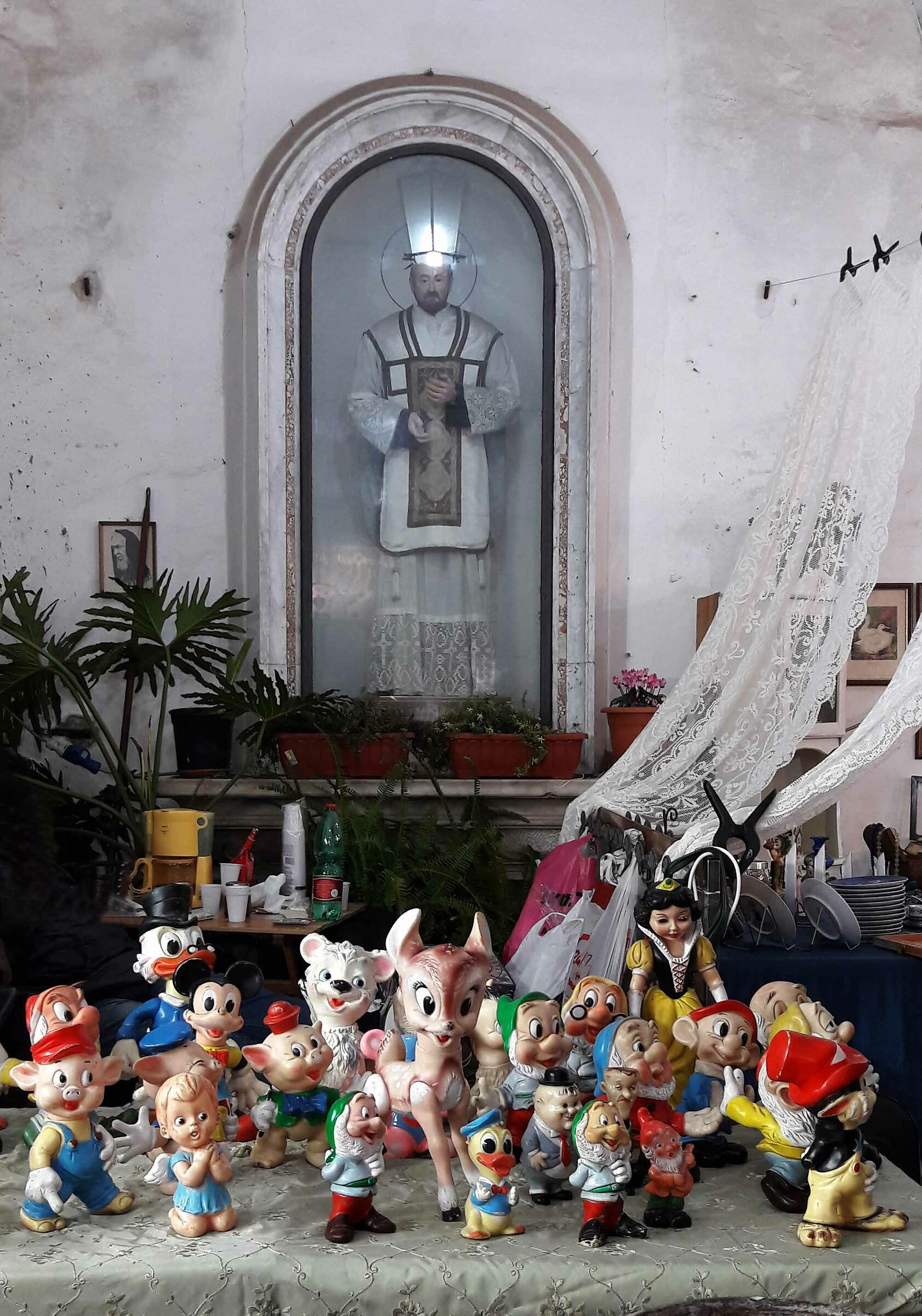 "Santi e Miti, attendono i fedeli"