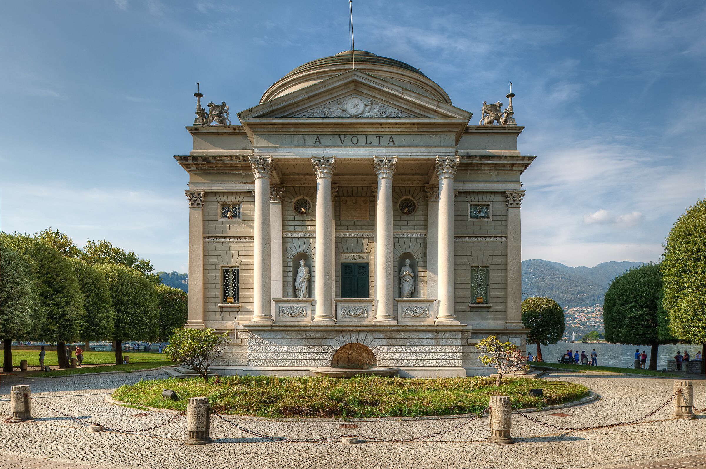 Tempio Voltiano; Como, Italy