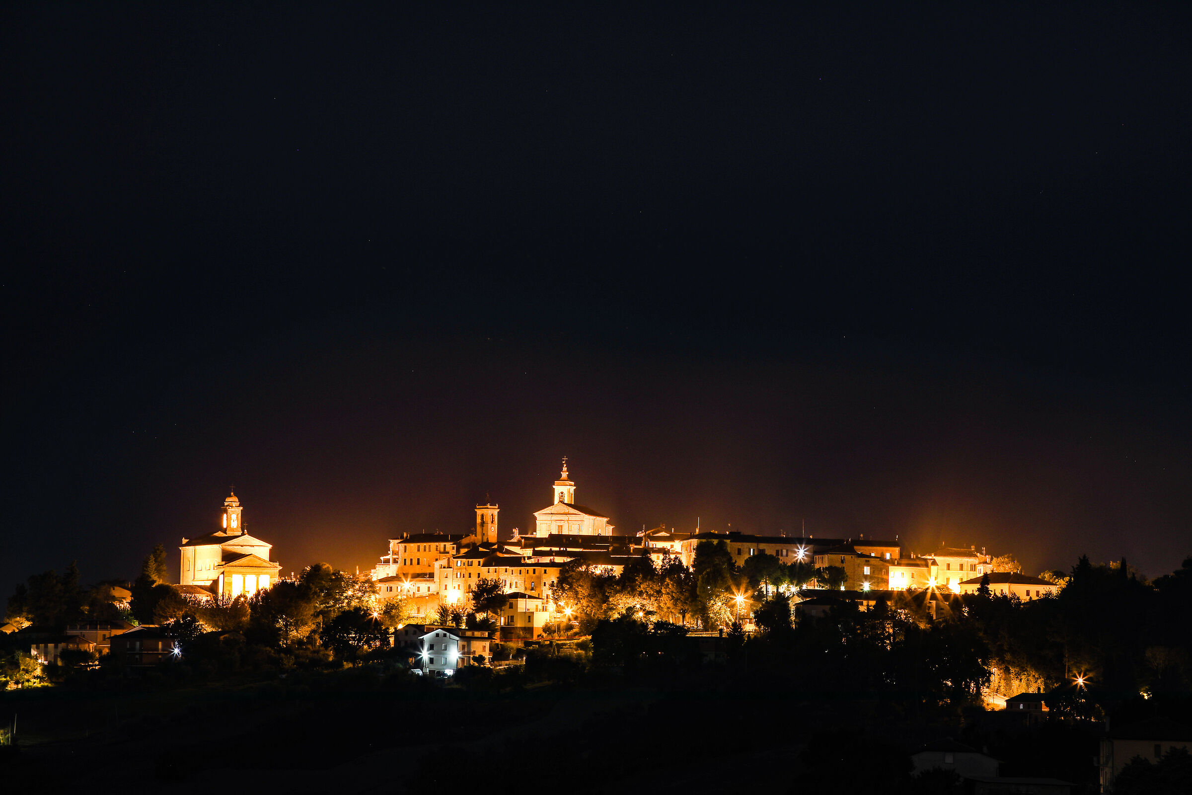 BELVEDERE OSTRENSE (AN) at night