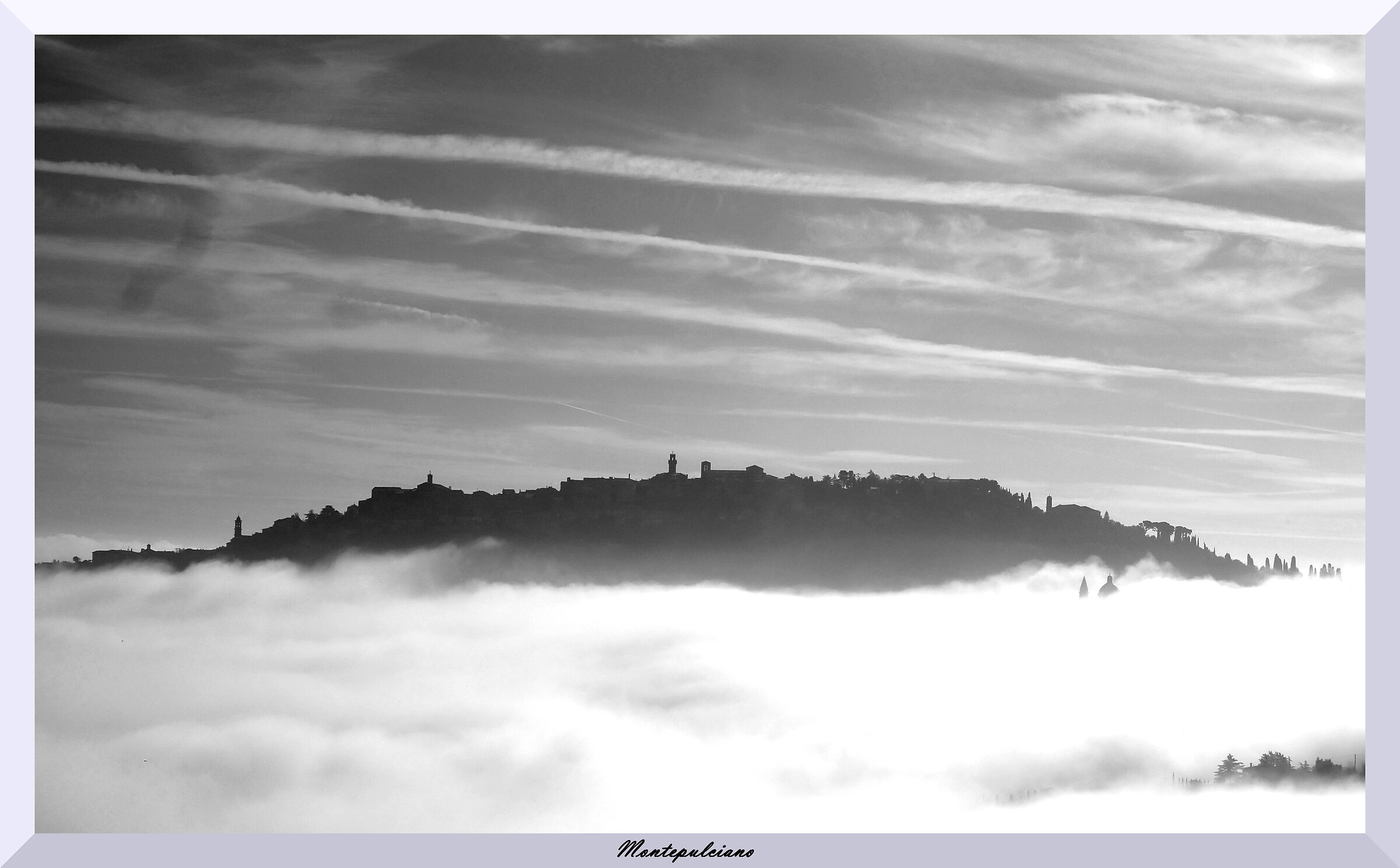 Montepulciano nella nebbia