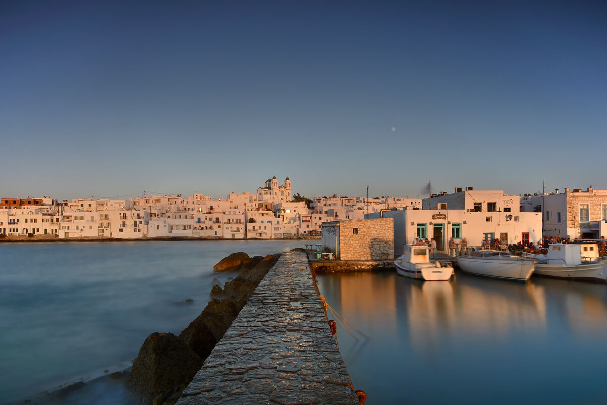 Paros