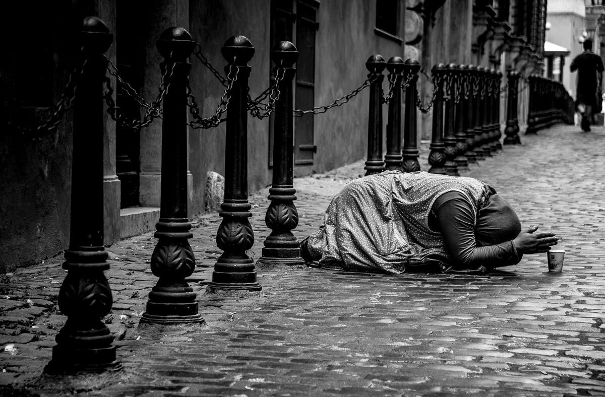 Waiting for a gesture...