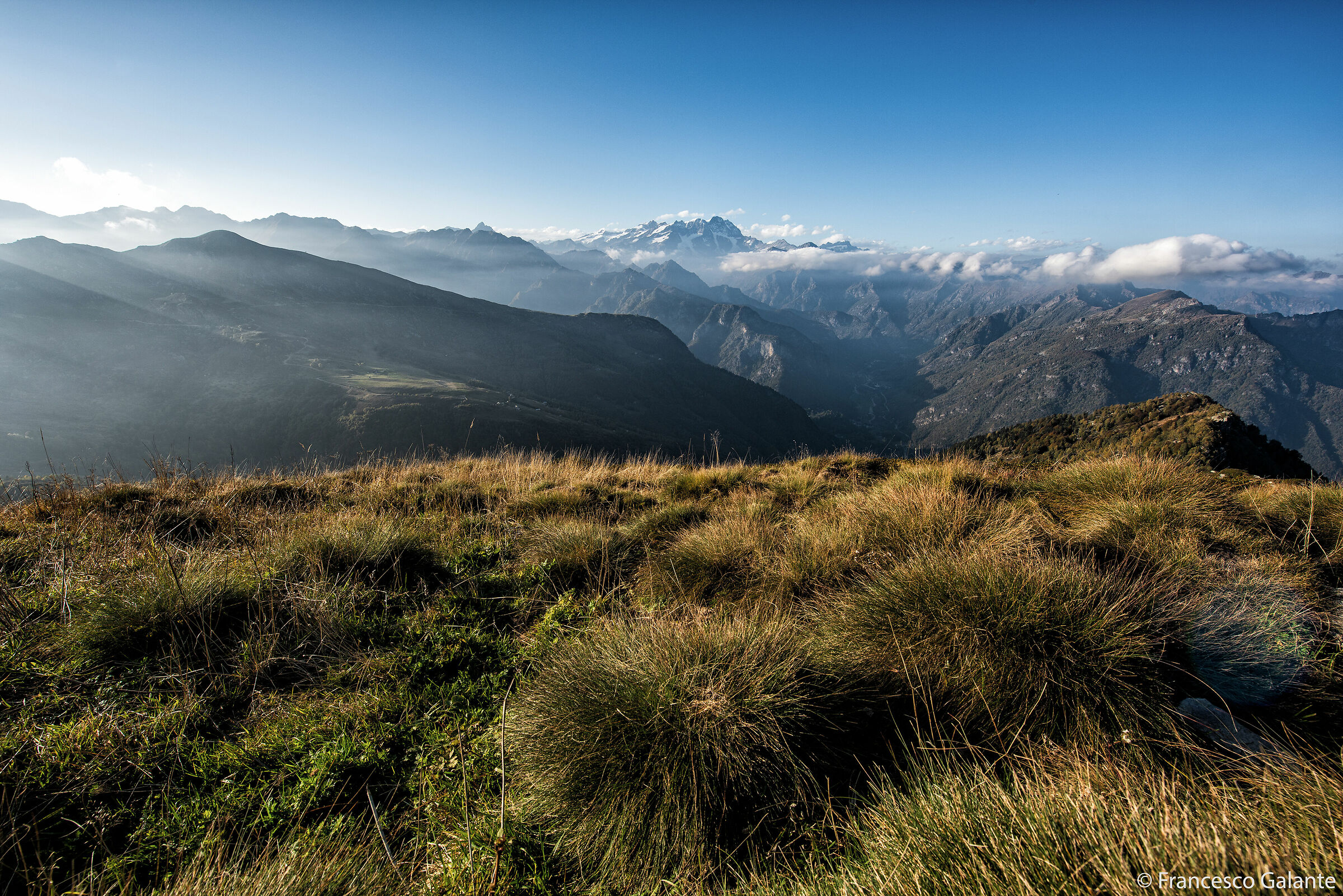 Panorama dalla Cima D'Ometto - Alpe di Mera (1912mt)