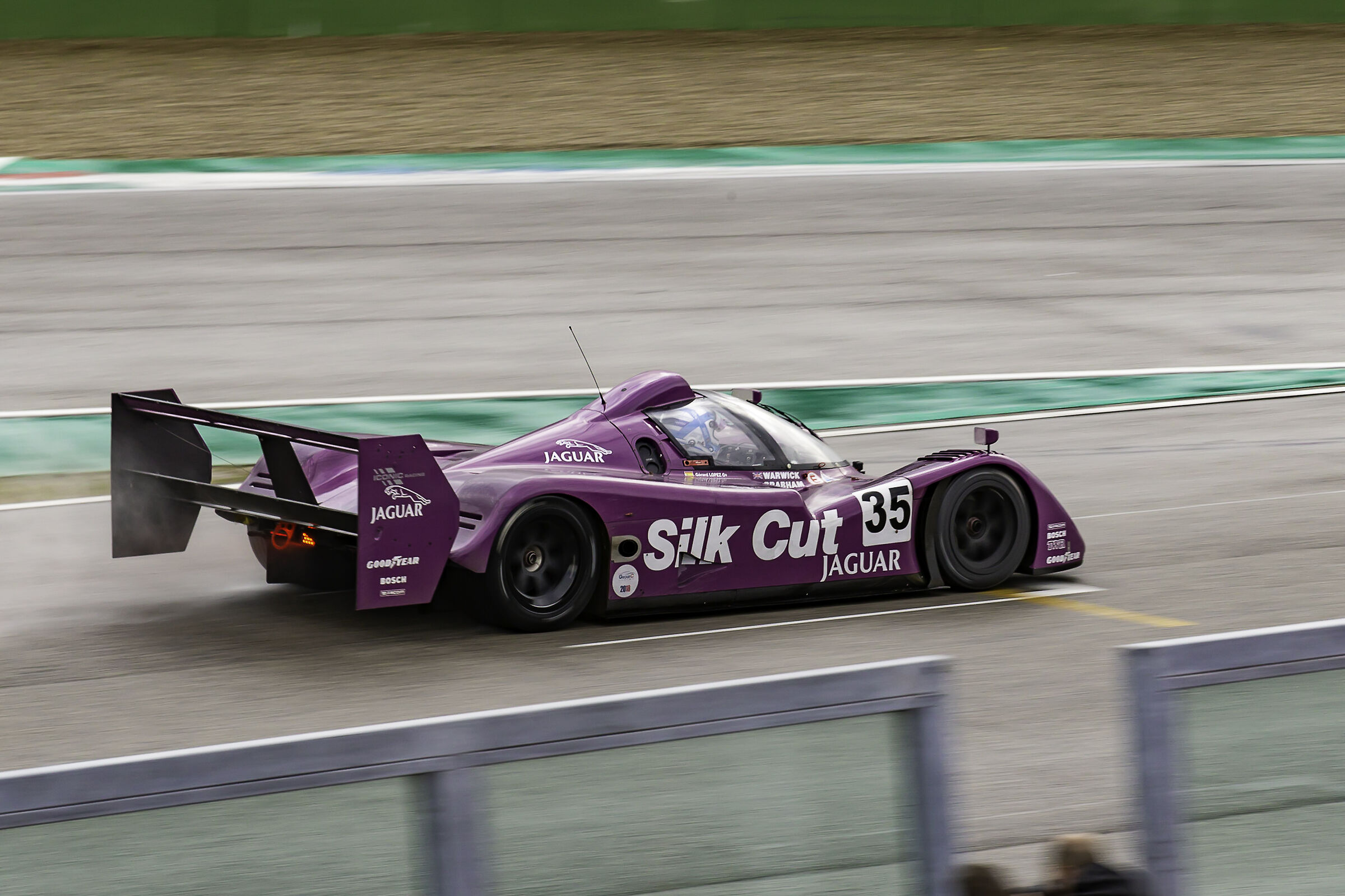 Cat2 - Jaguar XJR14