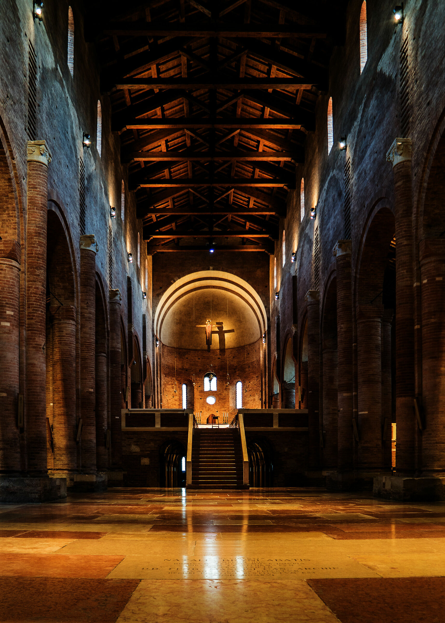 Nonantola - Nell'abbazia