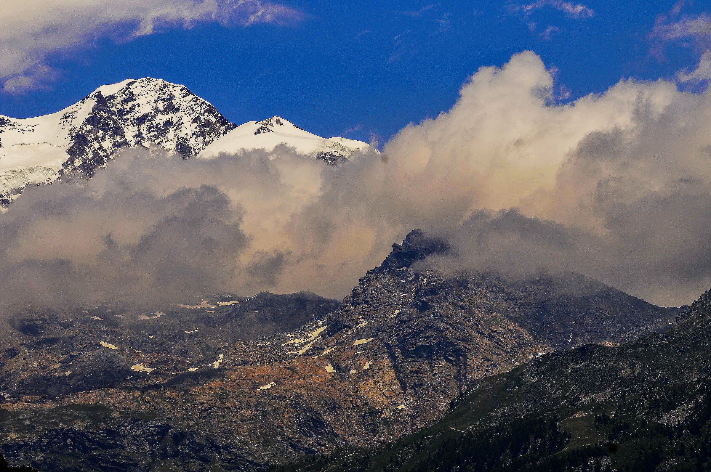 high-altitude clouds