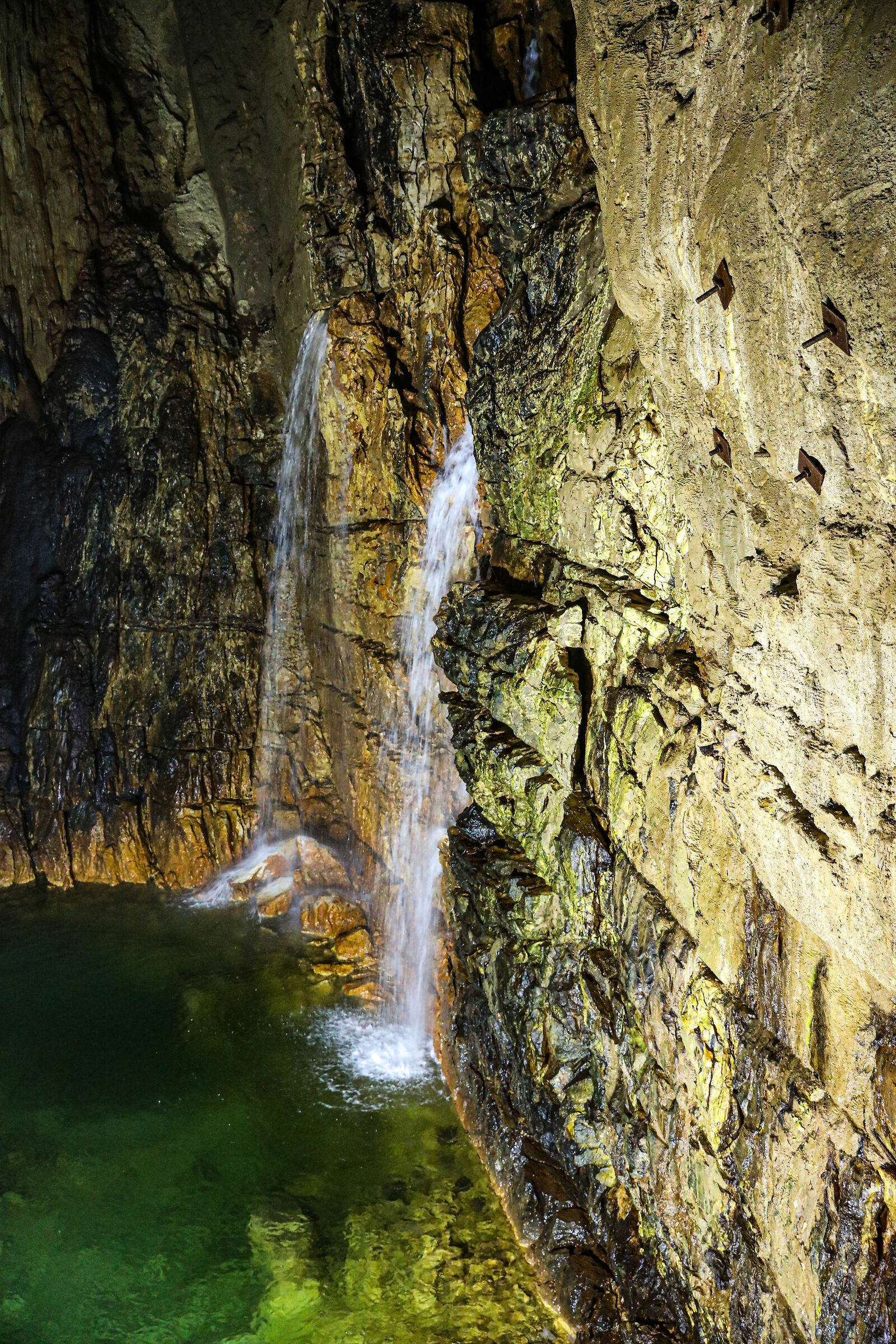 Caves of Stiffe (AQ)