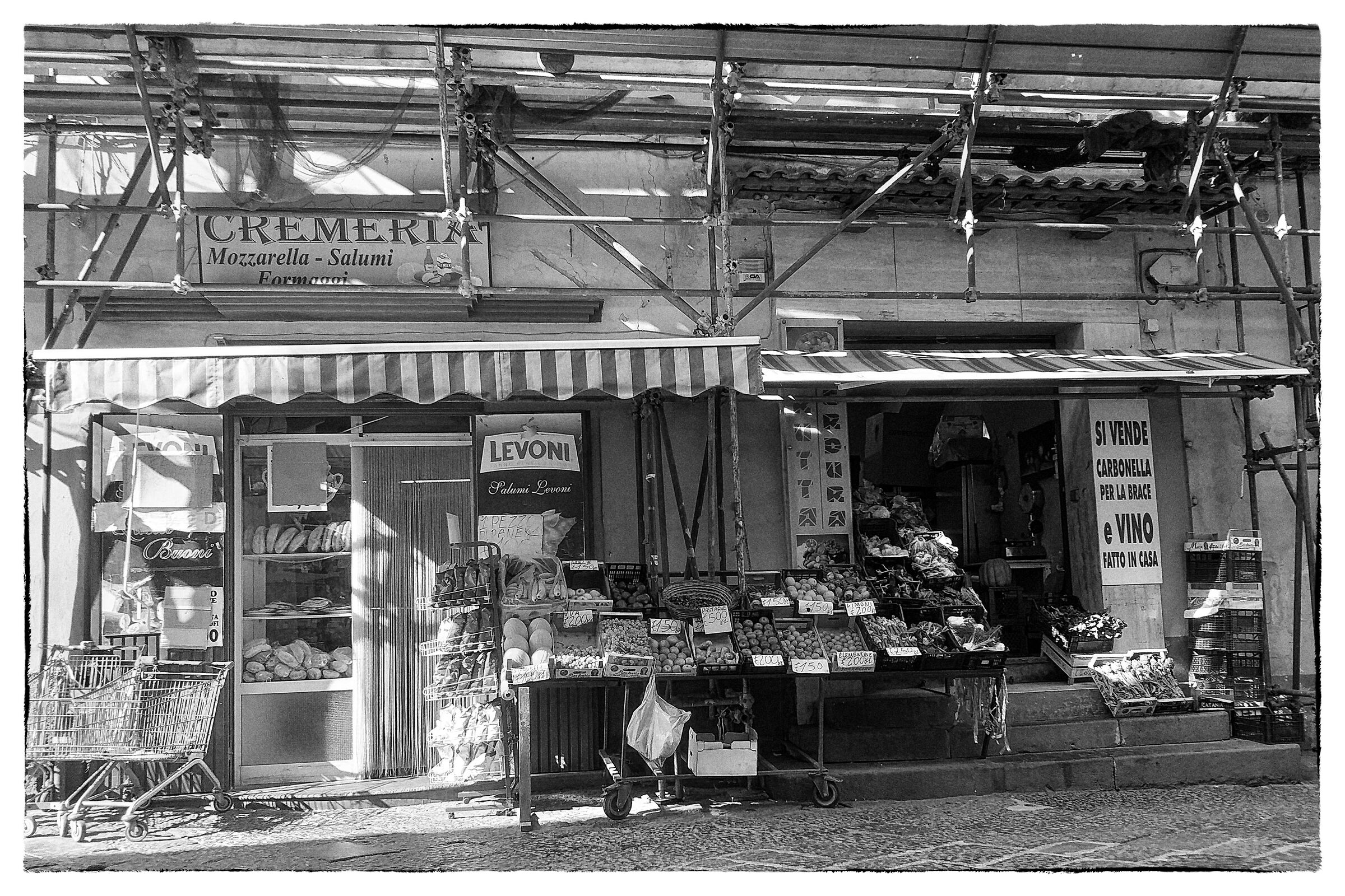 Negozi di vicinato ad Aversa