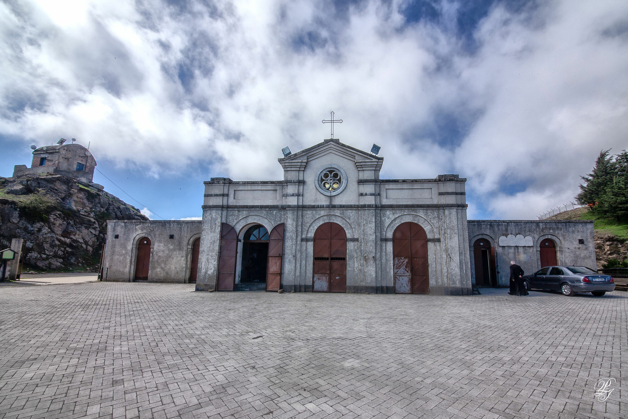 Dinnamare Shrine - Messina
