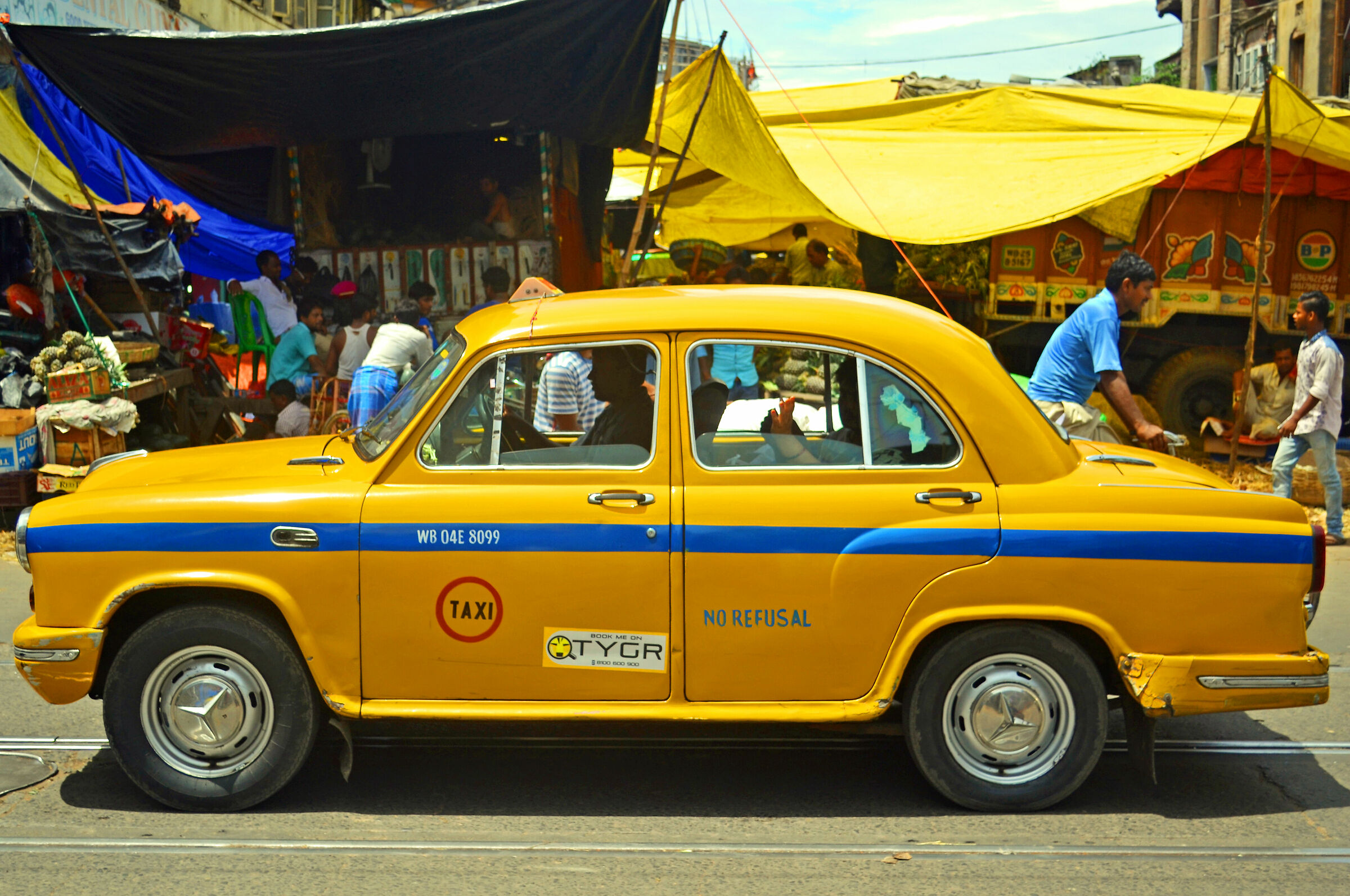 yellow taxi in kolkata