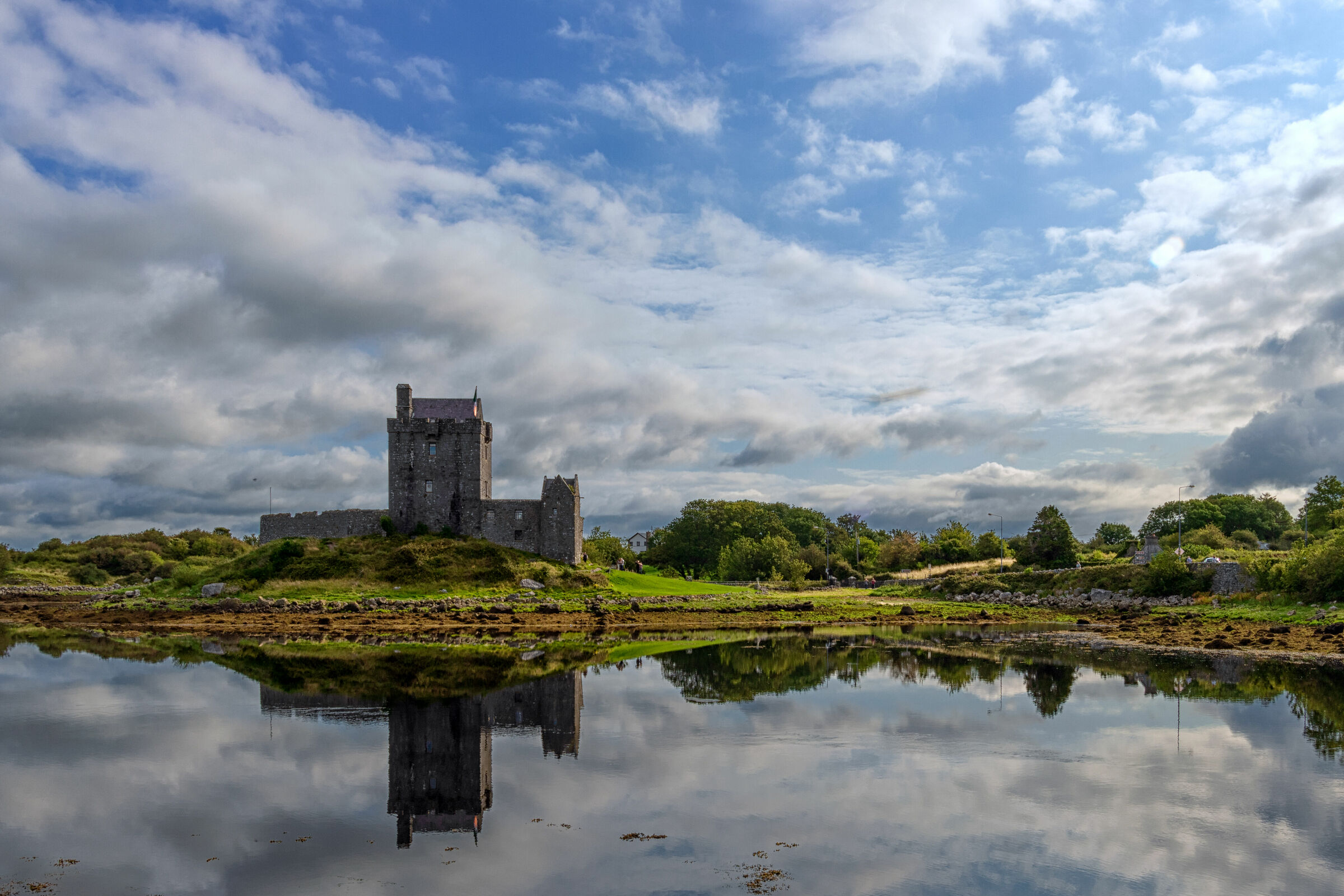 Dúnguaire castle