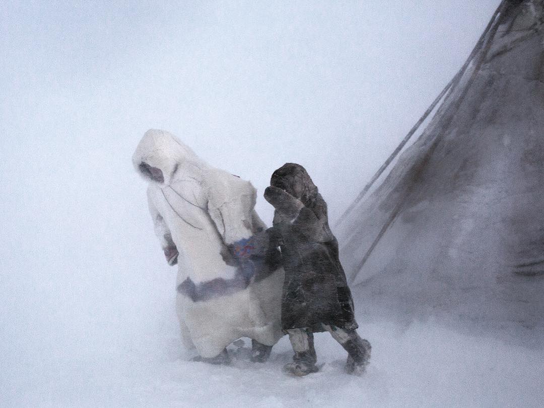 Padre e figlio nella bufera. Yamal, Siberia