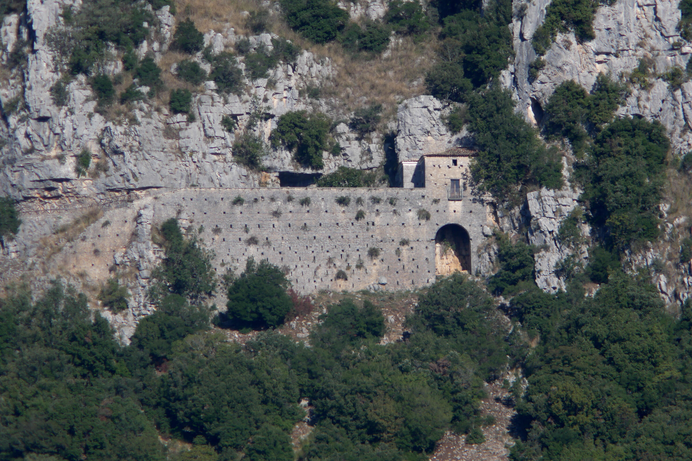 St. Michael' Boxes in Pittari (SA)