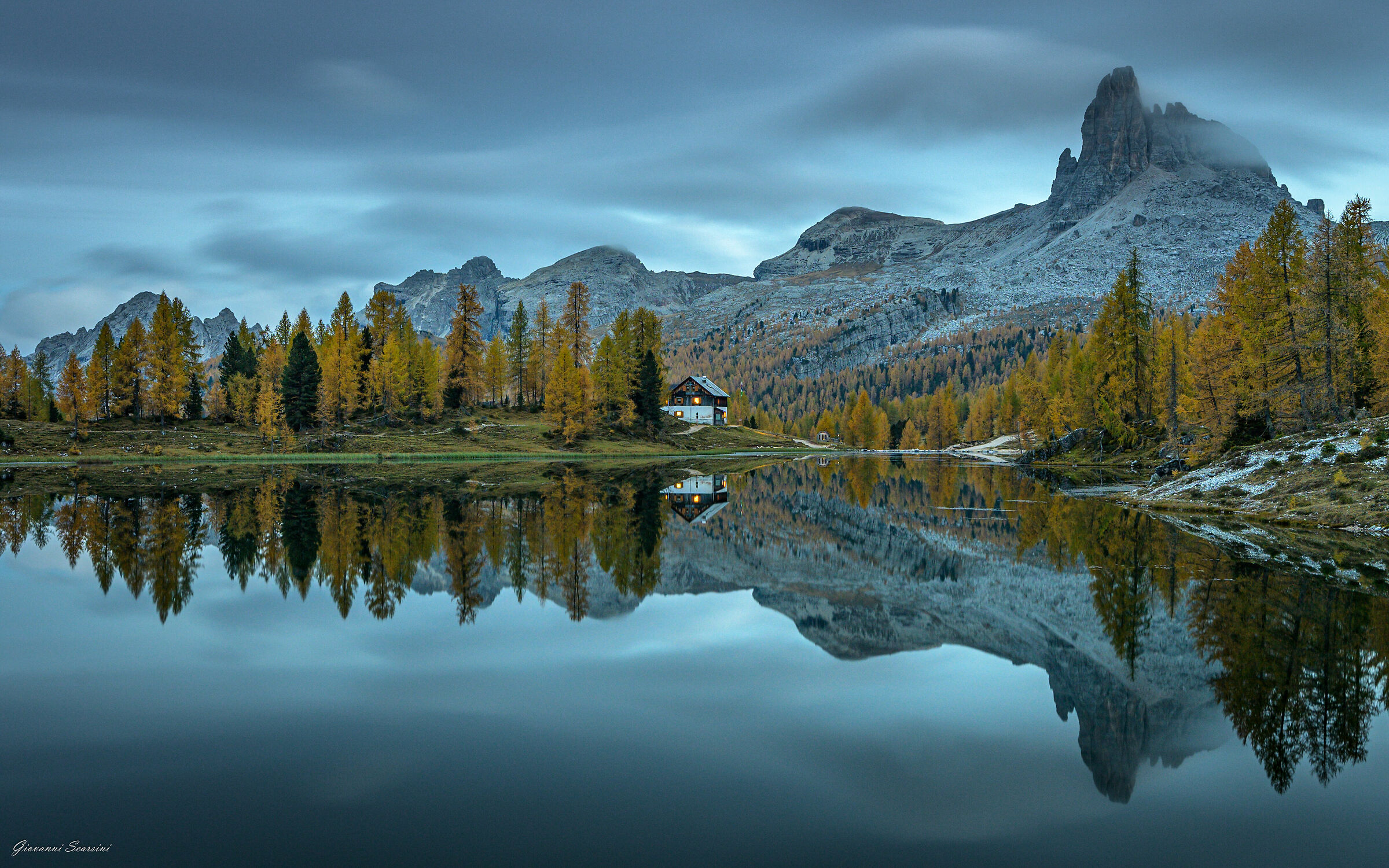 Lago Federa all'ora blu